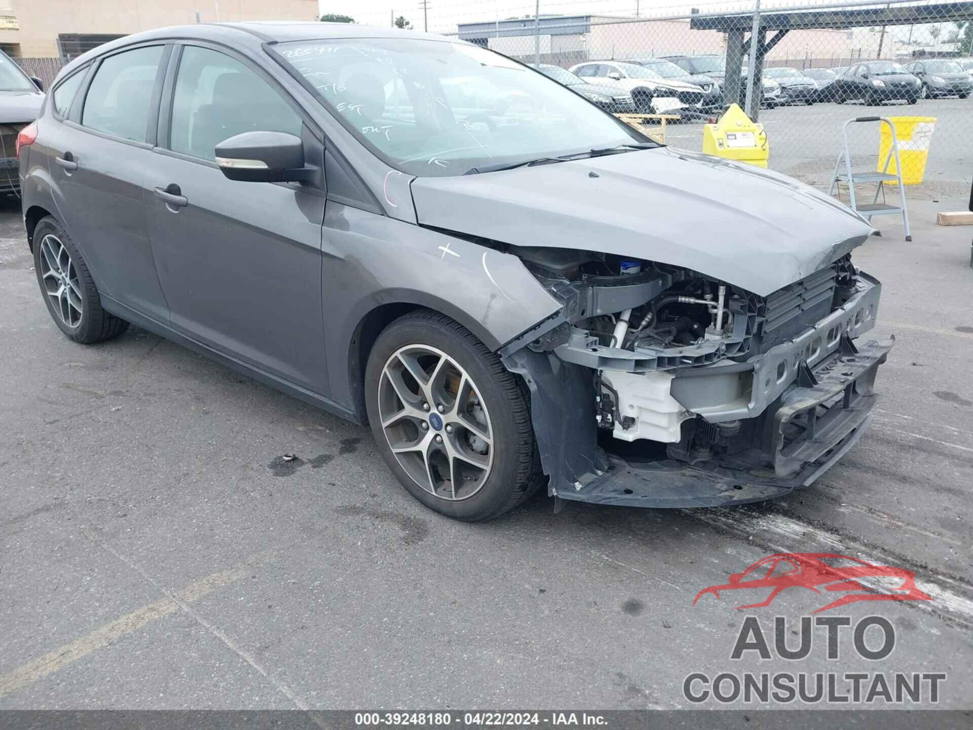 FORD FOCUS 2017 - 1FADP3M28HL329183