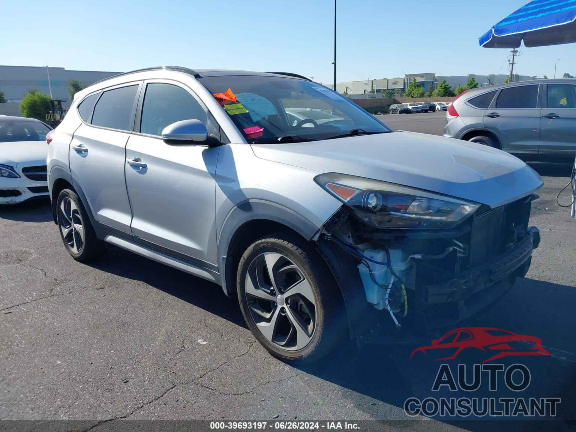 HYUNDAI TUCSON 2018 - KM8J33A23JU667082