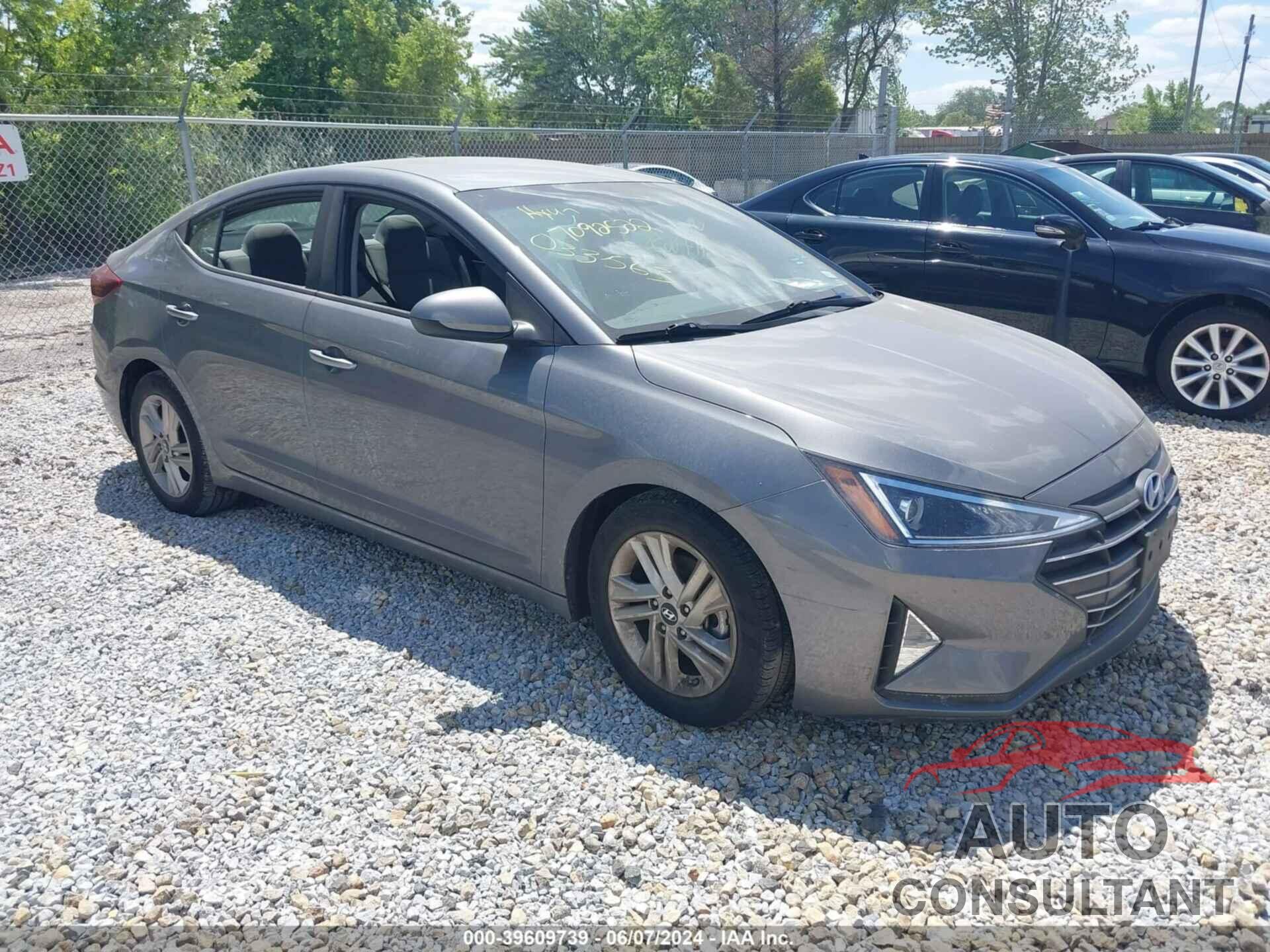 HYUNDAI ELANTRA 2019 - 5NPD84LF4KH478638
