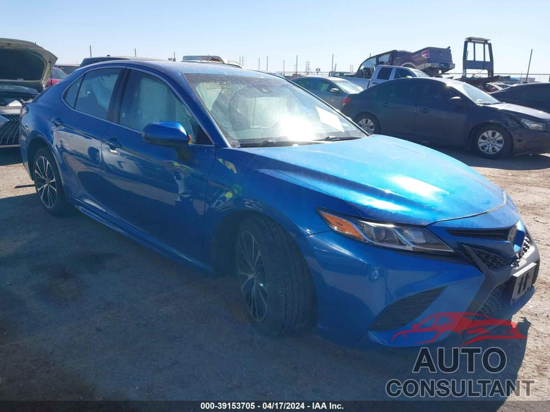 TOYOTA CAMRY 2018 - 4T1B11HK0JU090385