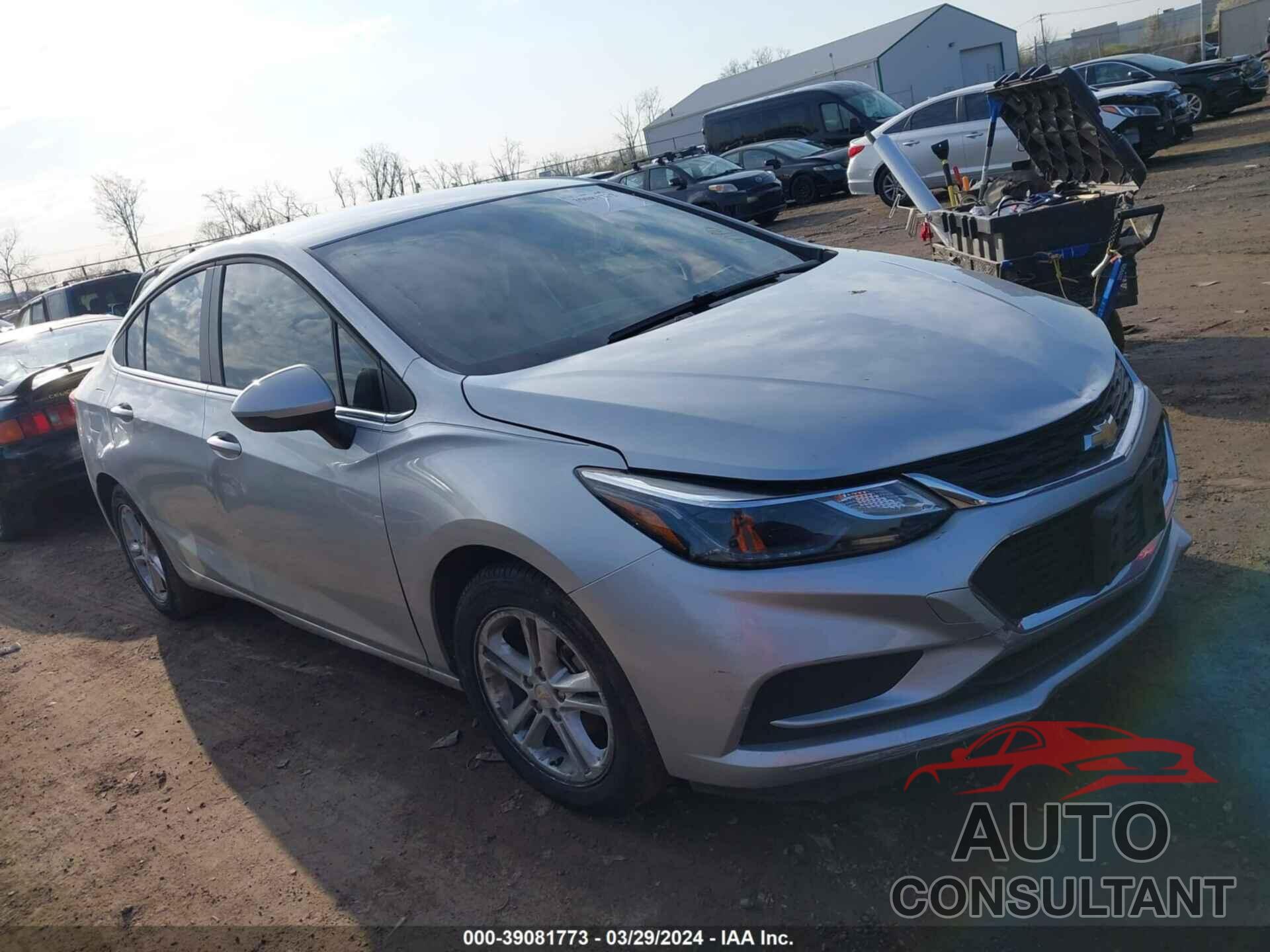 CHEVROLET CRUZE 2017 - 1G1BE5SM7H7174537