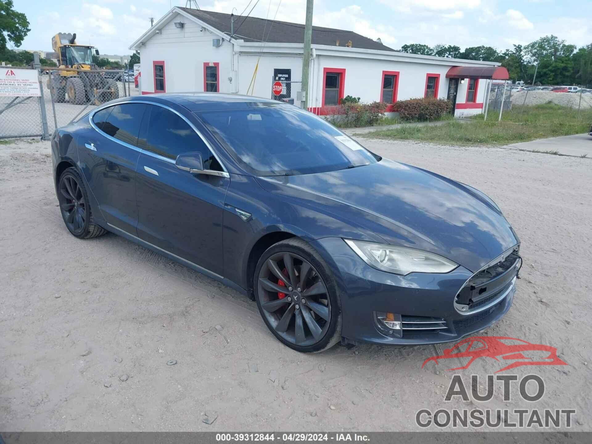 TESLA MODEL S 2016 - 5YJSA1E40GF128645