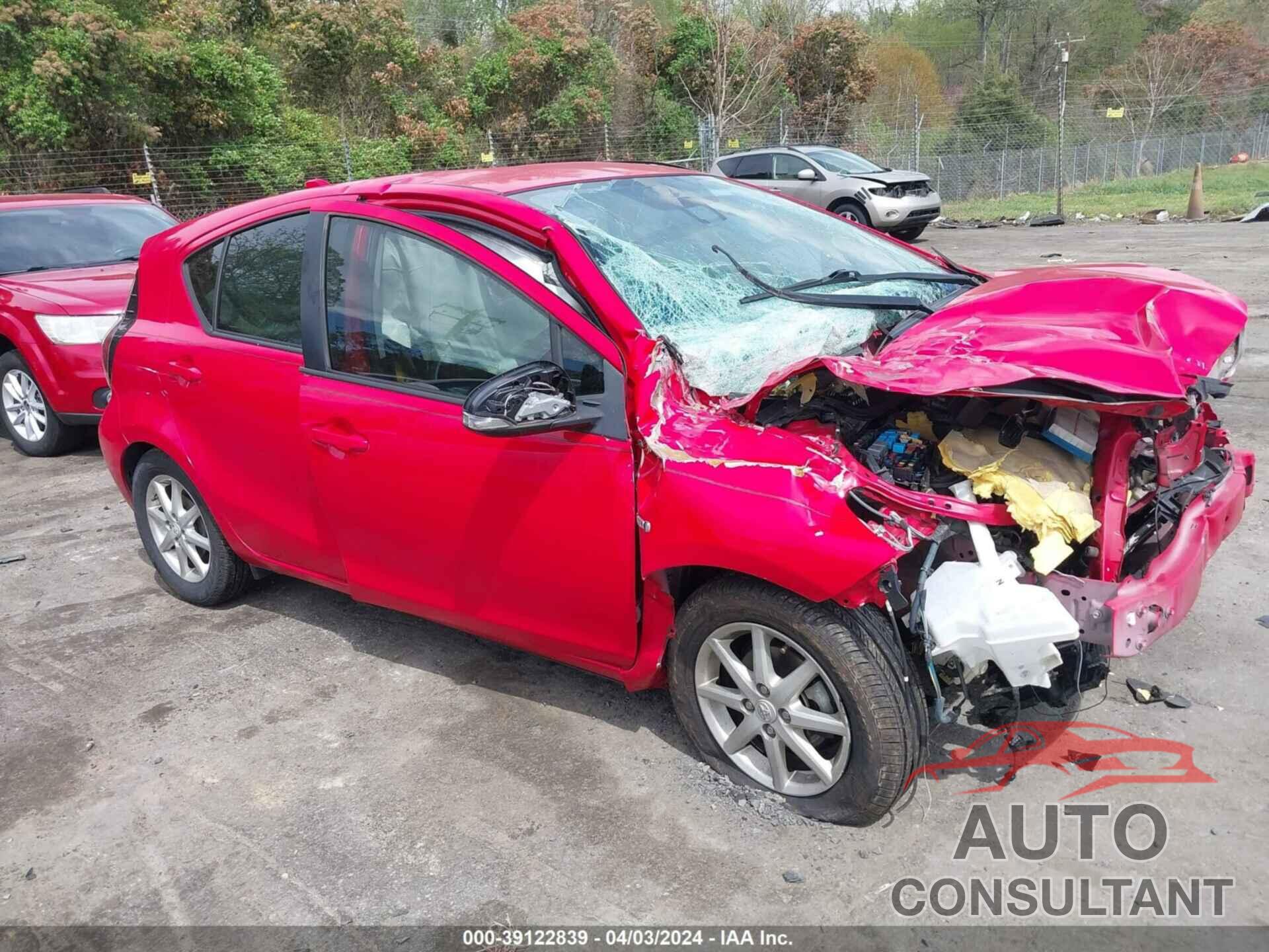TOYOTA PRIUS C 2016 - JTDKDTB36G1128737