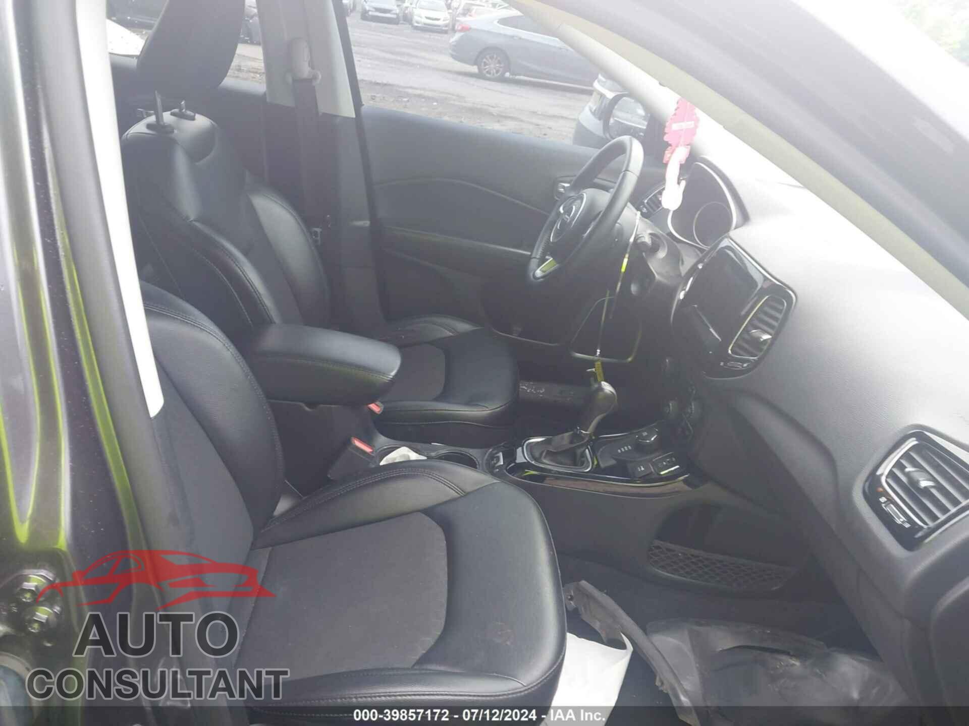 JEEP COMPASS 2019 - 3C4NJDBB2KT697606