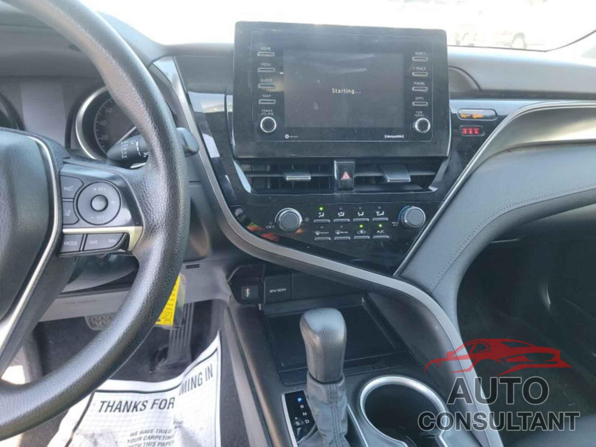 TOYOTA CAMRY 2021 - 4T1C11AK4MU564941
