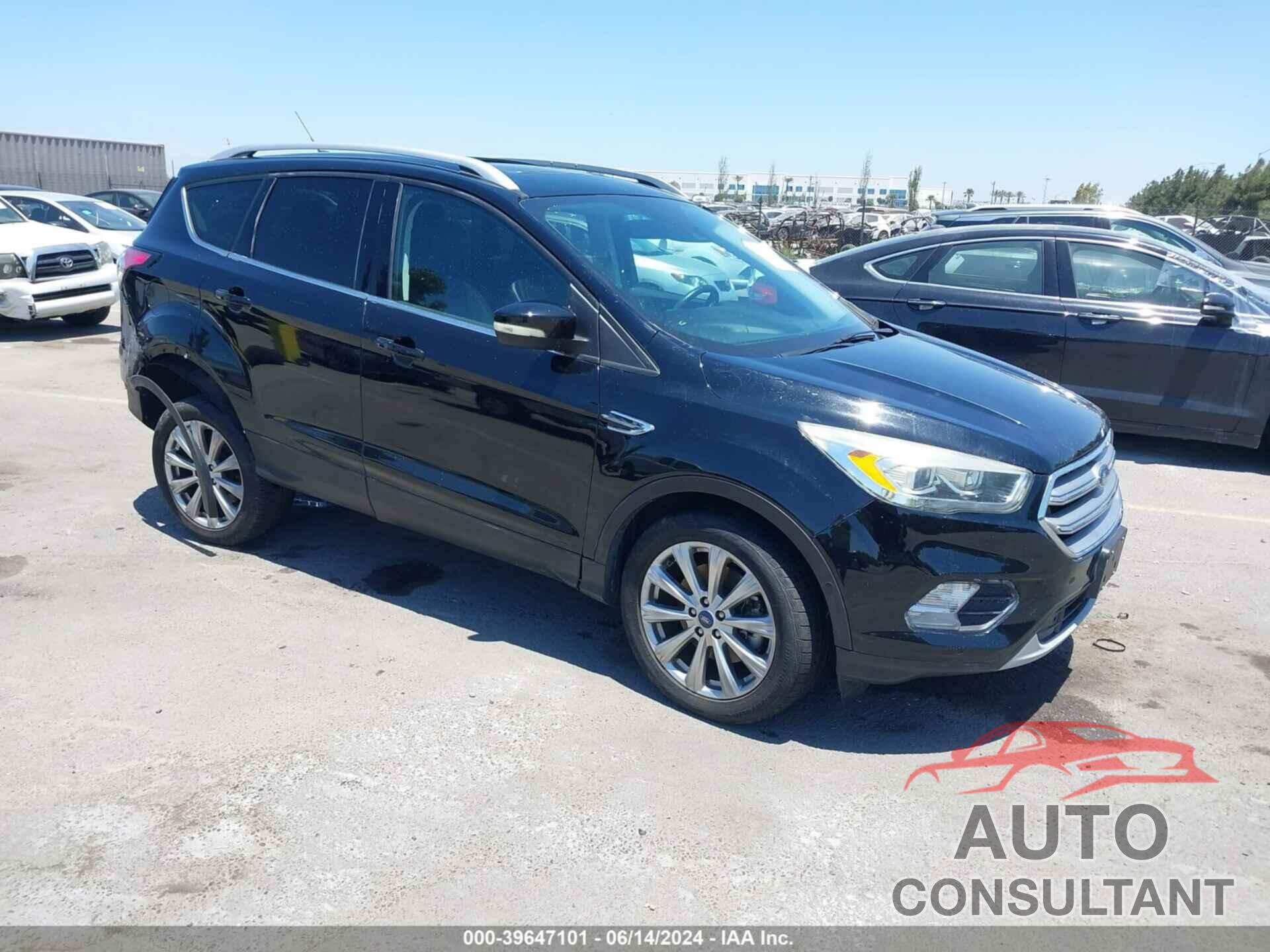 FORD ESCAPE 2017 - 1FMCU0J95HUE23994