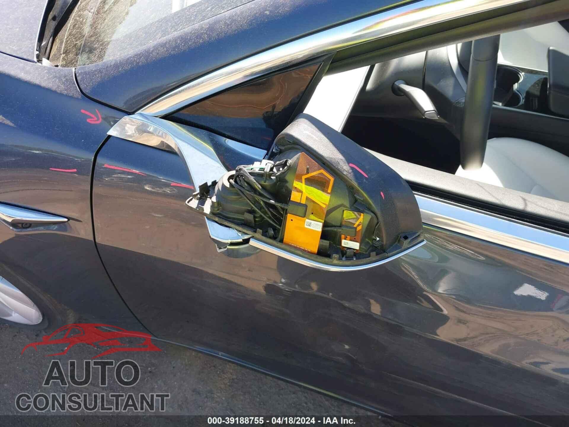 TESLA MODEL 3 2020 - 5YJ3E1EB8LF640039