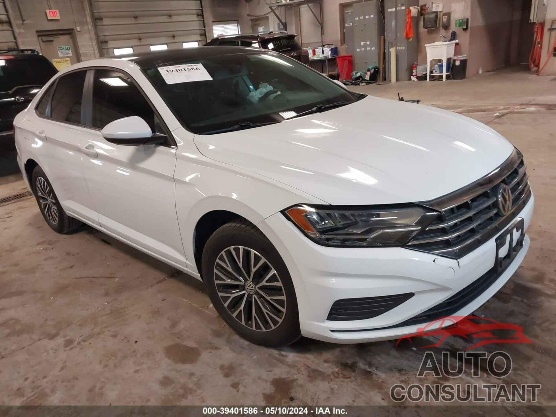 VOLKSWAGEN JETTA 2019 - 3VWC57BU0KM158410