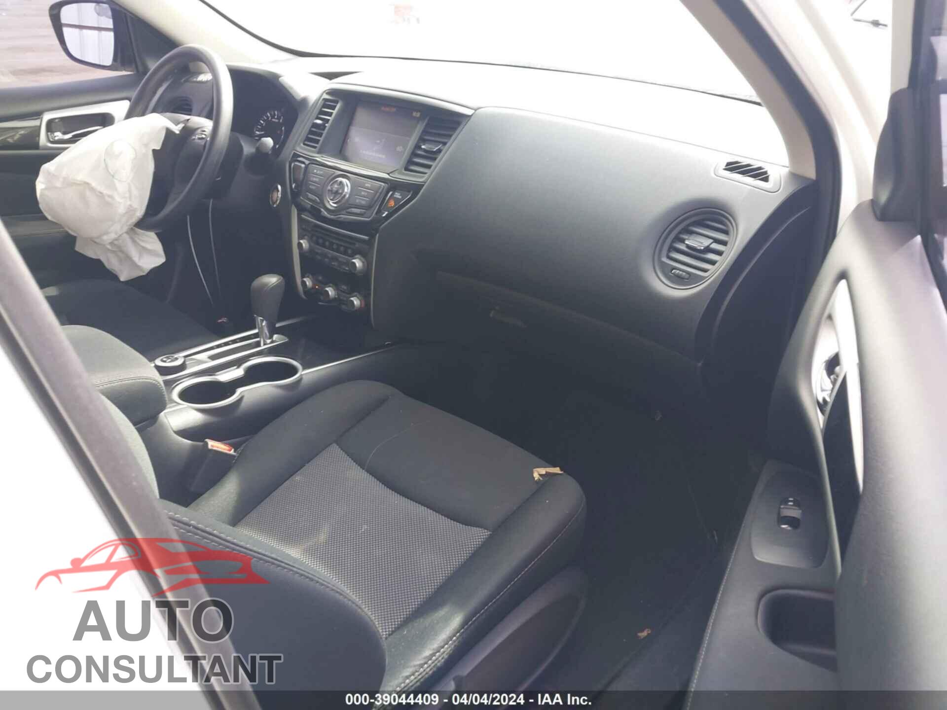 NISSAN PATHFINDER 2017 - 5N1DR2MM7HC679402