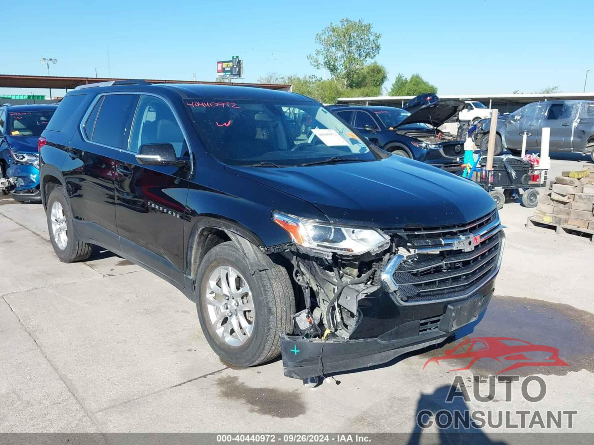 CHEVROLET TRAVERSE 2018 - 1GNERGKW0JJ167385