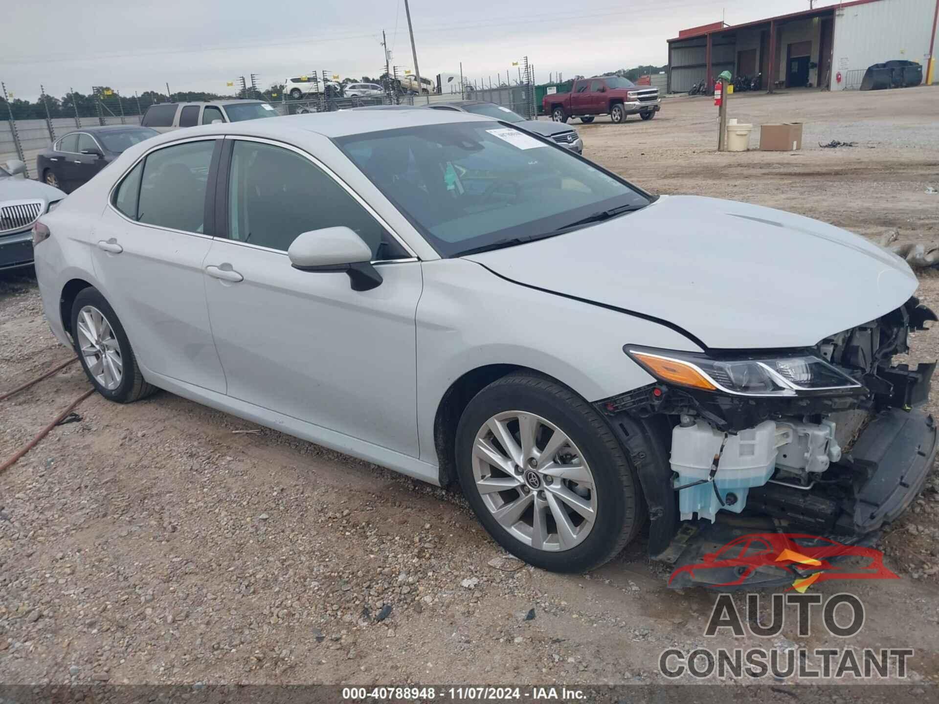 TOYOTA CAMRY 2023 - 4T1C11AKXPU174608