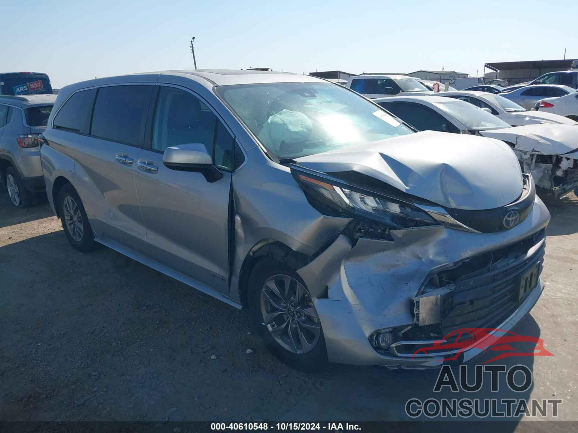 TOYOTA SIENNA 2021 - 5TDYRKEC1MS068981