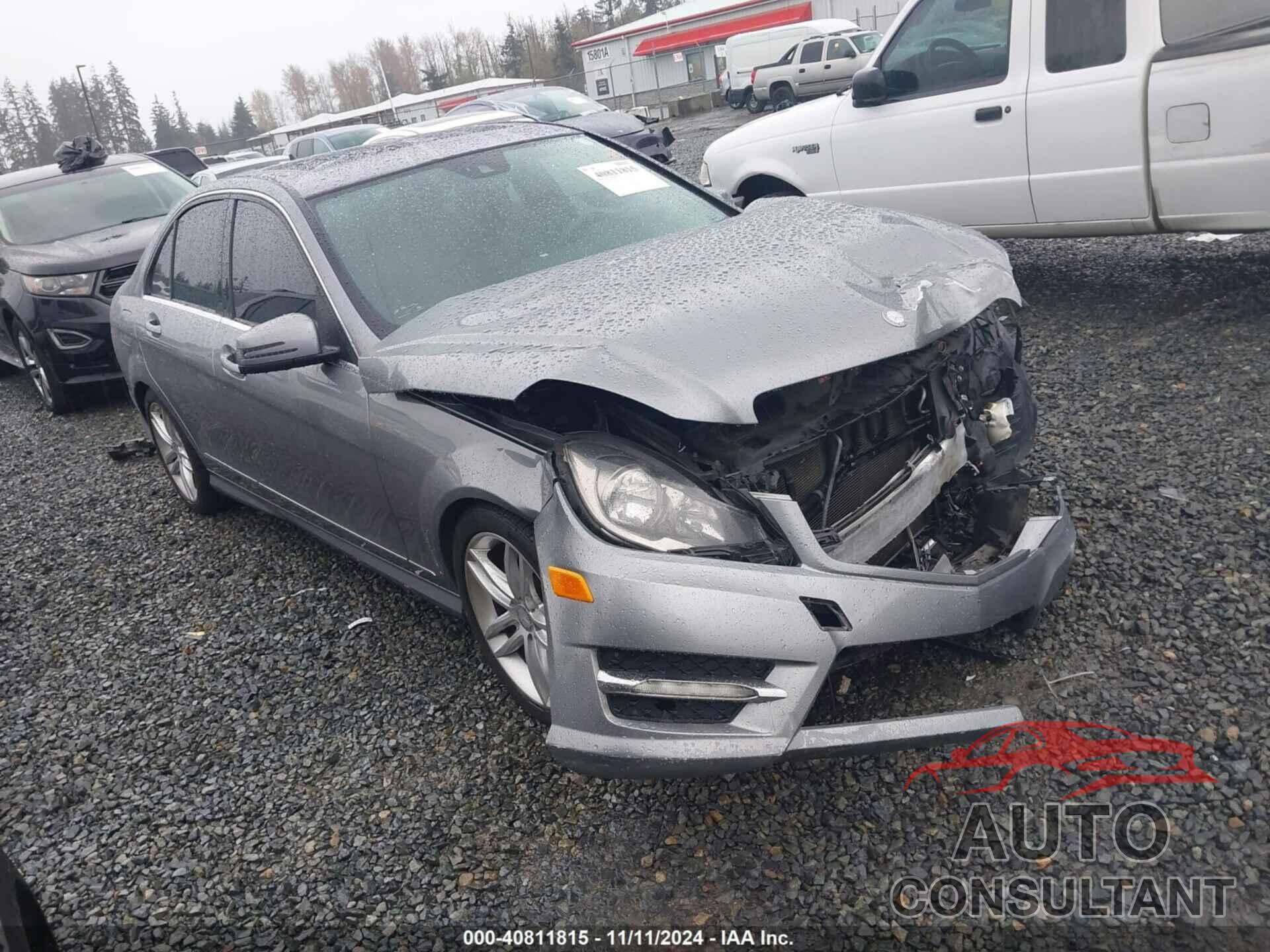 MERCEDES-BENZ C 300 2012 - WDDGF8BB7CR226634