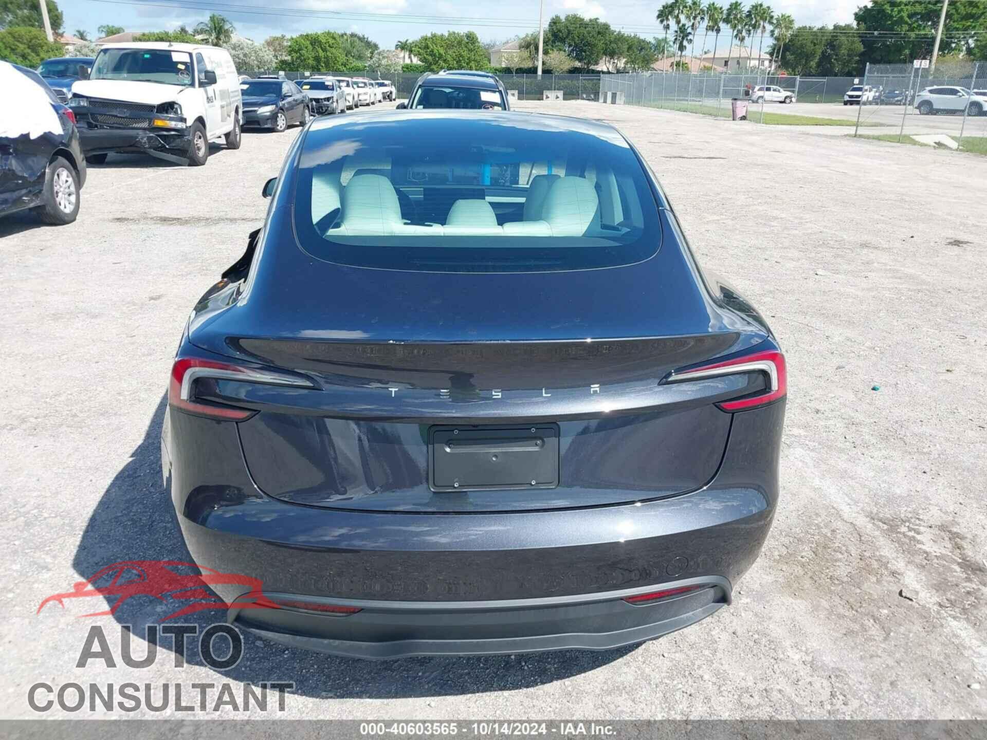 TESLA MODEL 3 2024 - 5YJ3E1EA8RF833176