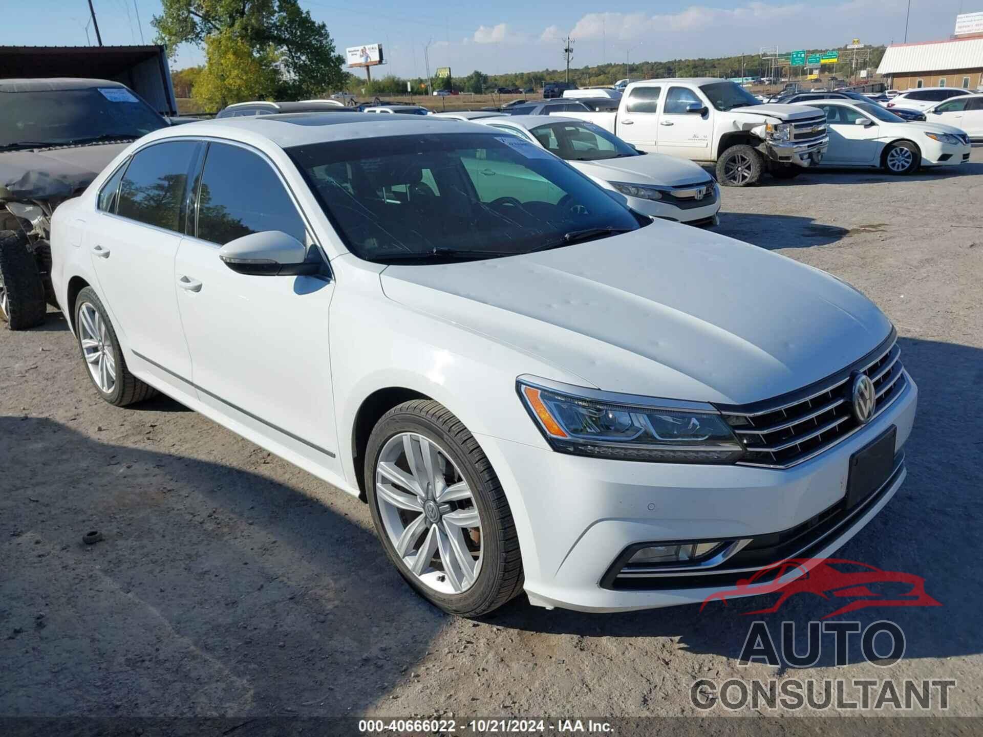 VOLKSWAGEN PASSAT 2017 - 1VWGT7A38HC041071