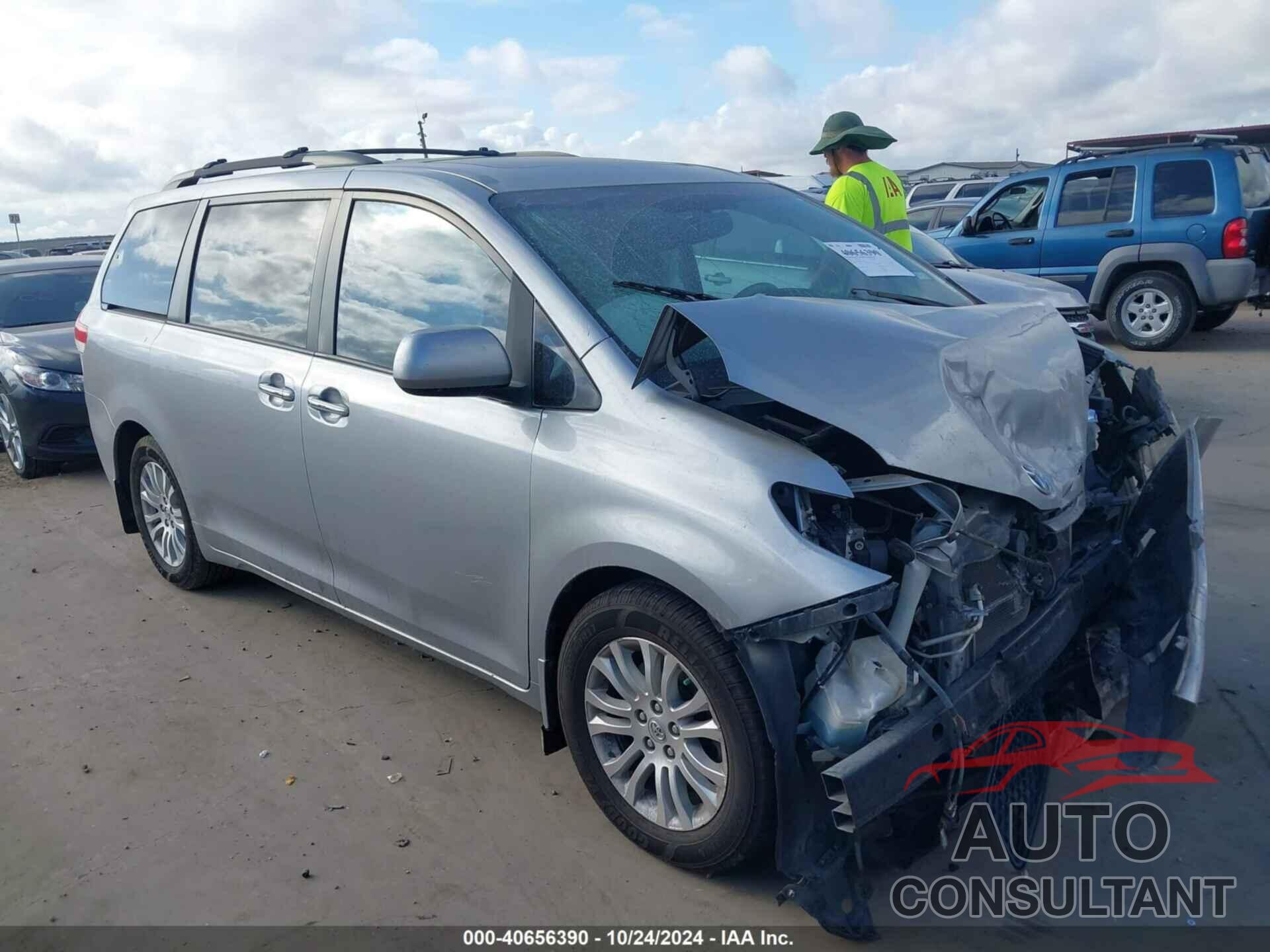 TOYOTA SIENNA 2011 - 5TDYK3DC9BS100990