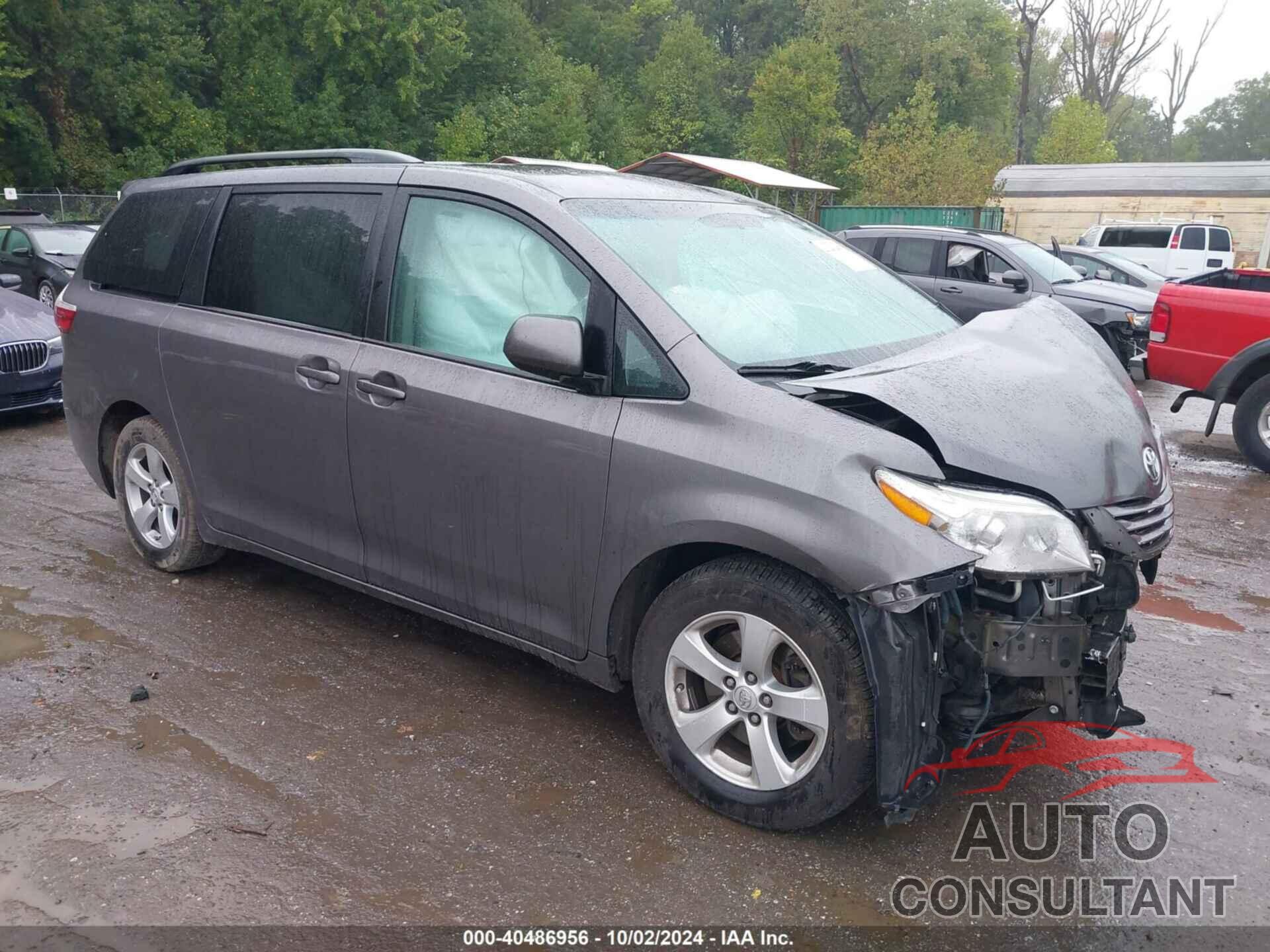 TOYOTA SIENNA 2017 - 5TDKZ3DC9HS889569