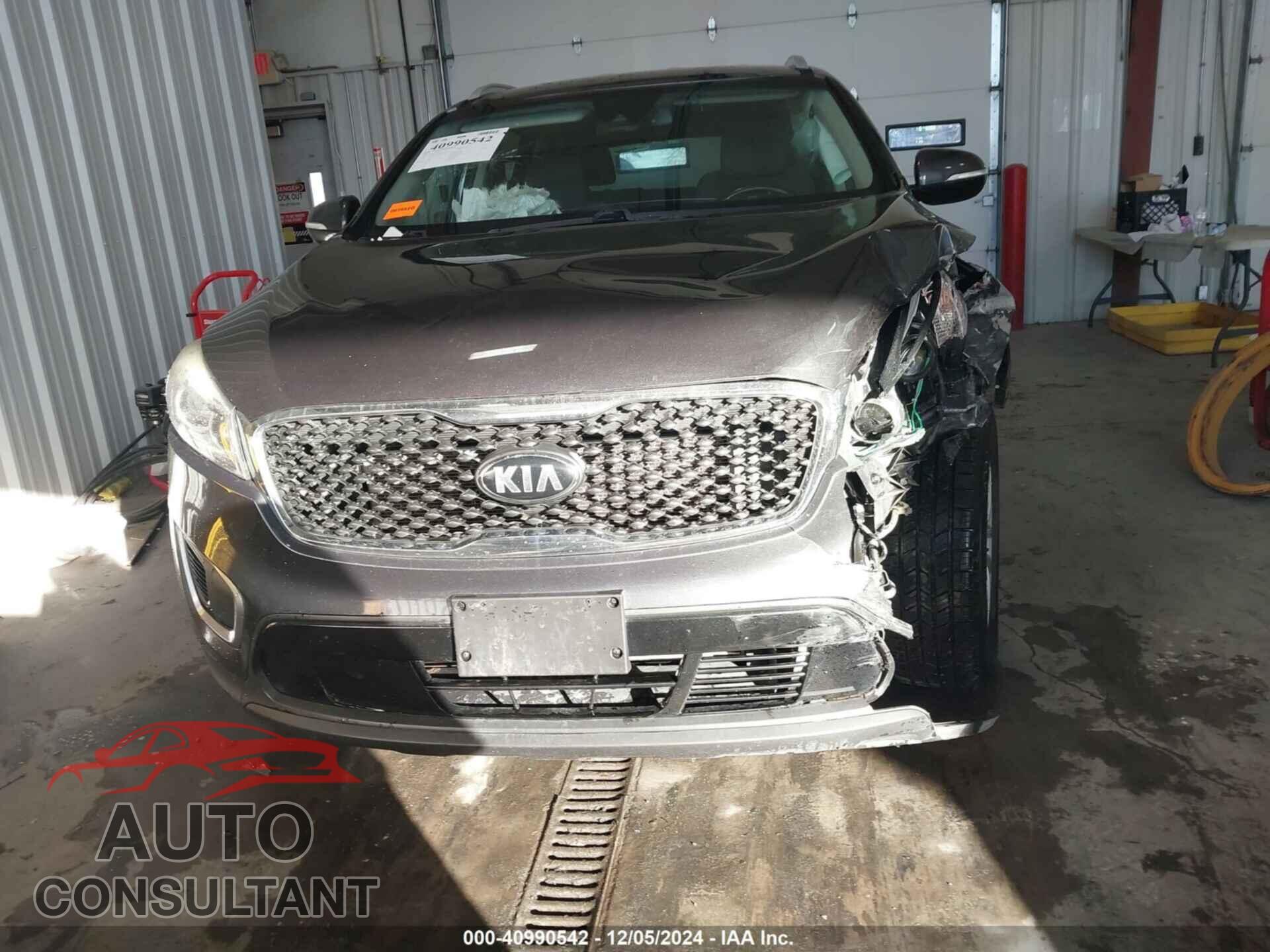 KIA SORENTO 2017 - 5XYPG4A30HG247826