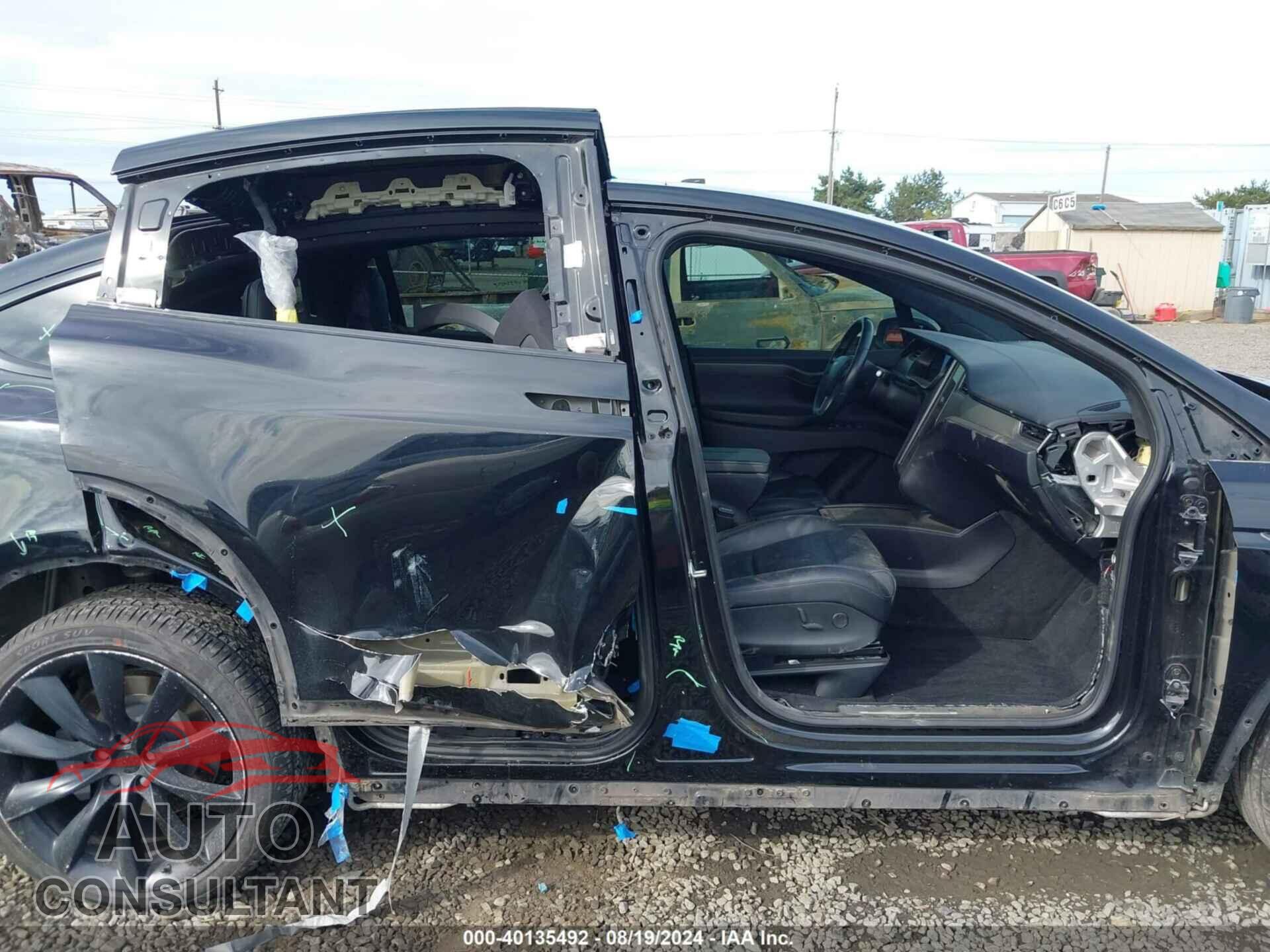 TESLA MODEL X 2018 - 5YJXCBE2XJF103618