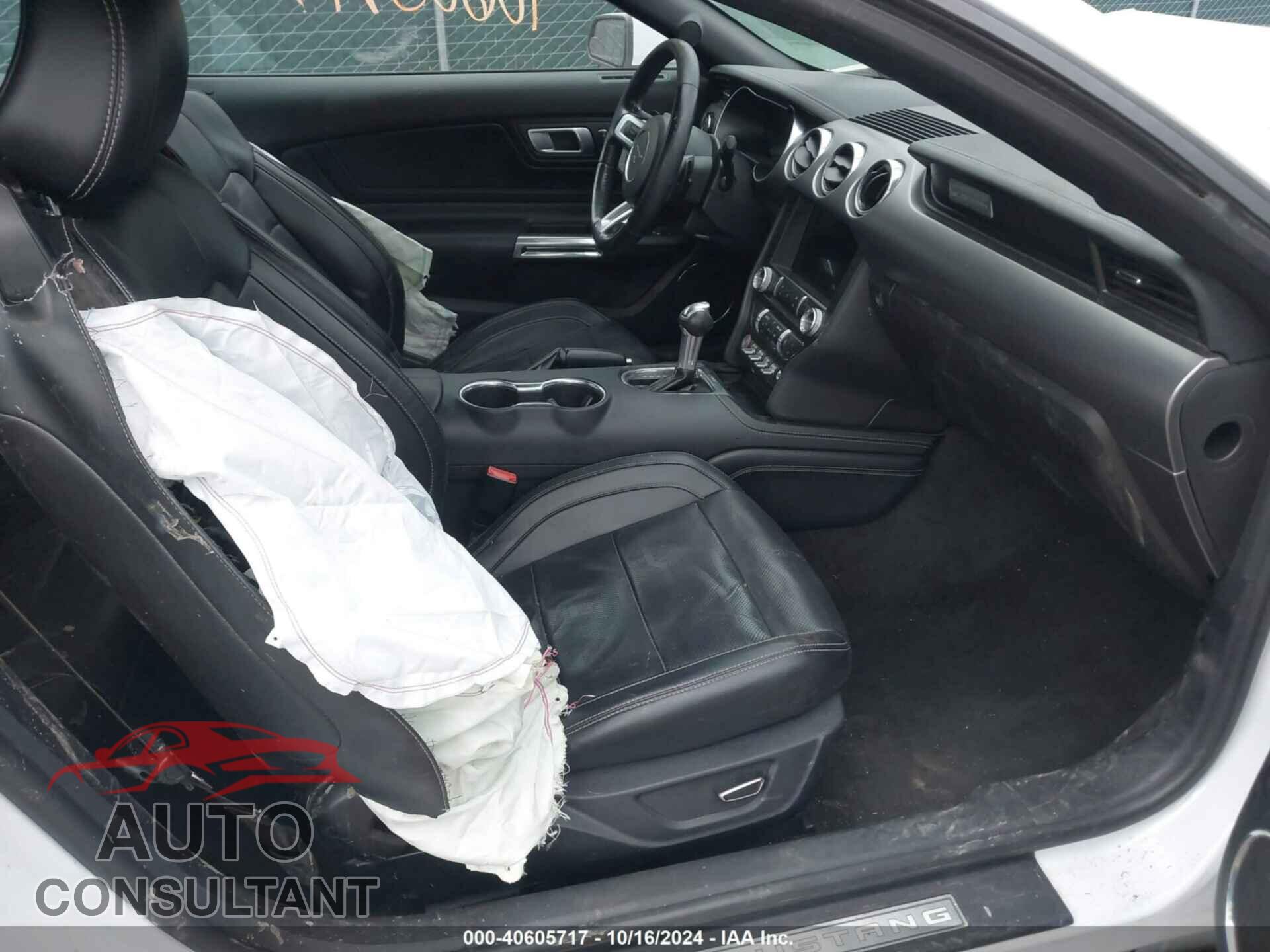 FORD MUSTANG 2018 - 1FATP8UH2J5125194