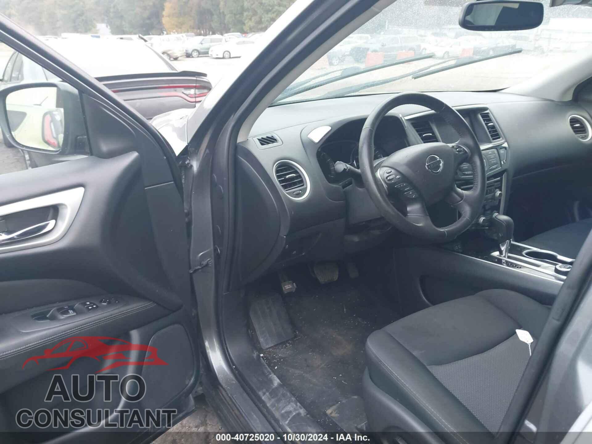 NISSAN PATHFINDER 2018 - 5N1DR2MM2JC662013