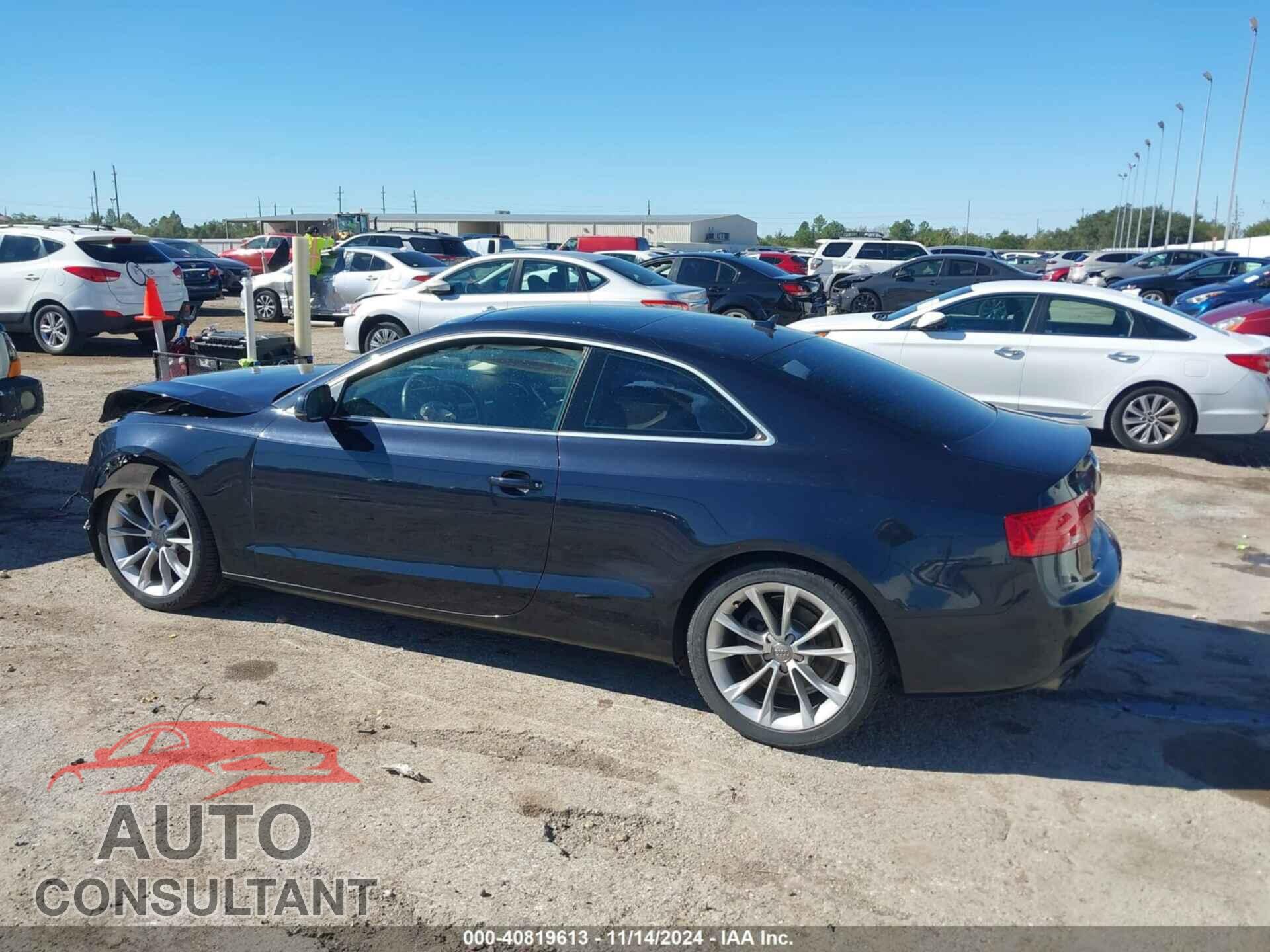 AUDI A5 2013 - WAULFAFR1DA023047
