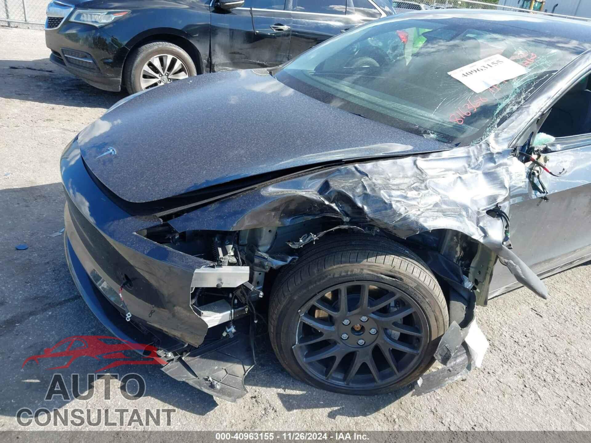 TESLA MODEL 3 2024 - 5YJ3E1EB8RF816368