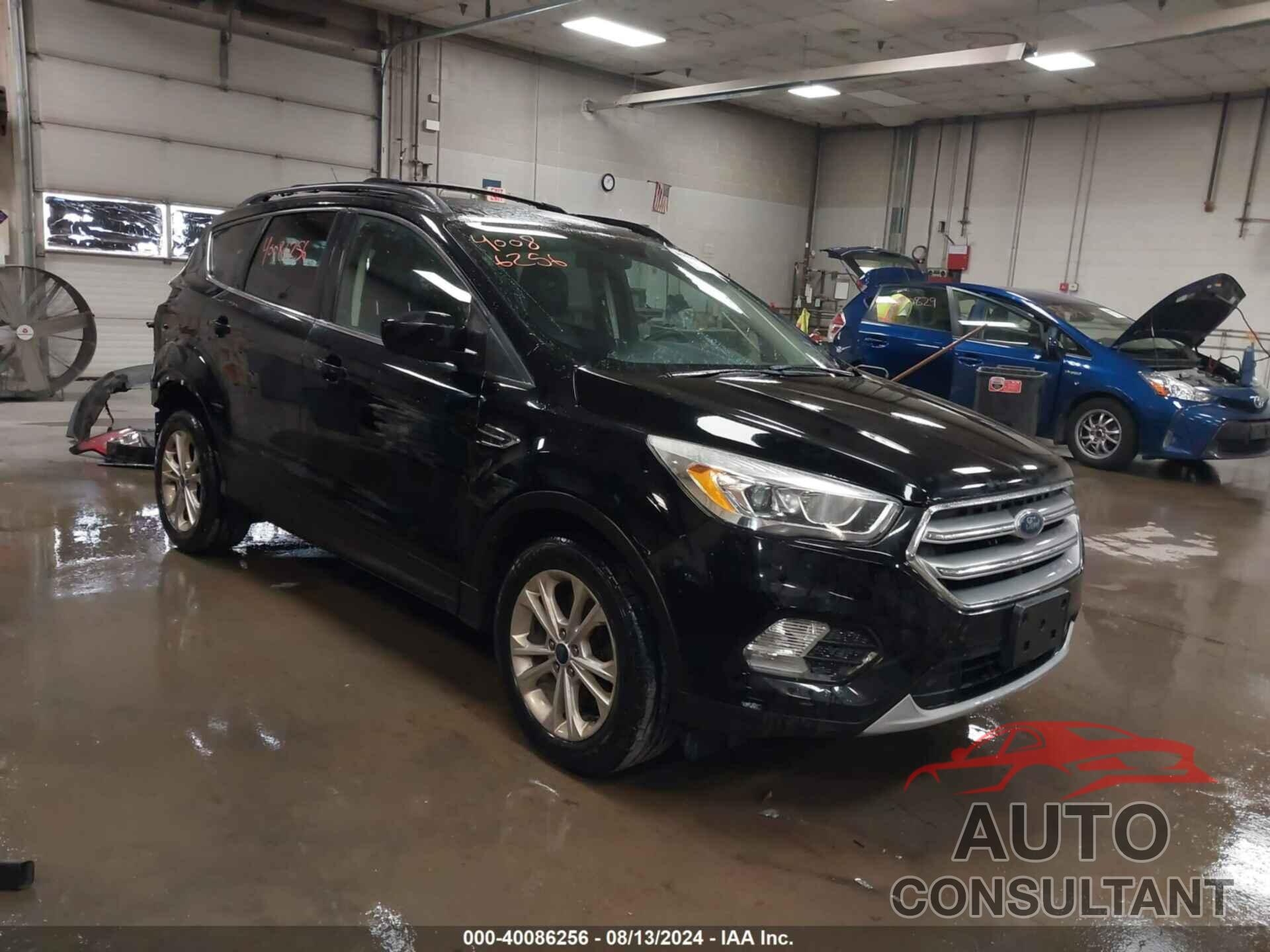 FORD ESCAPE 2017 - 1FMCU9GD1HUC58364