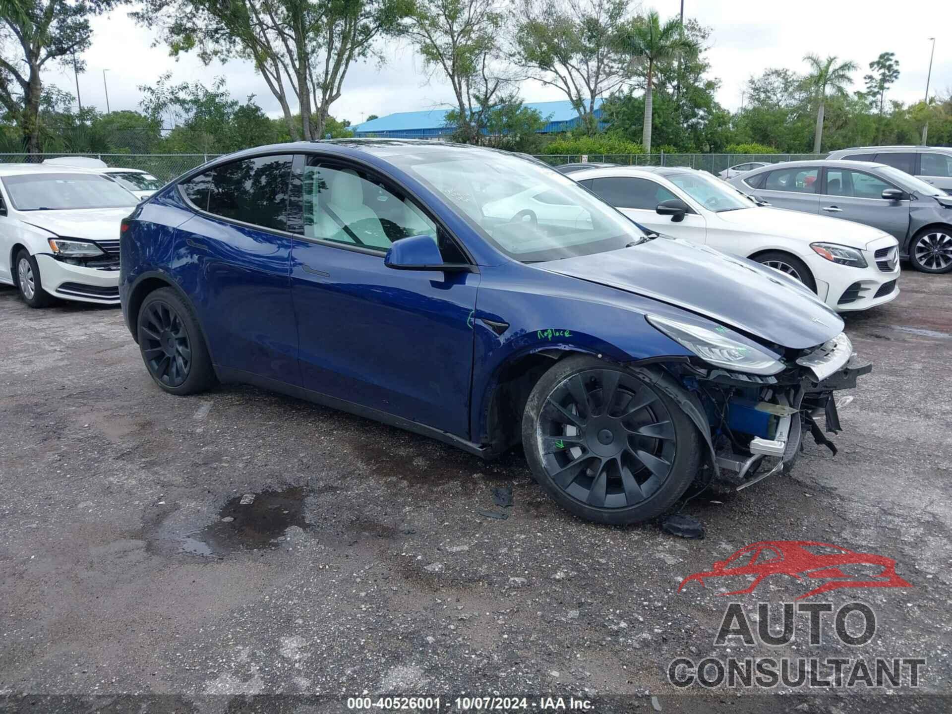 TESLA MODEL Y 2021 - 5YJYGDEE4MF243120