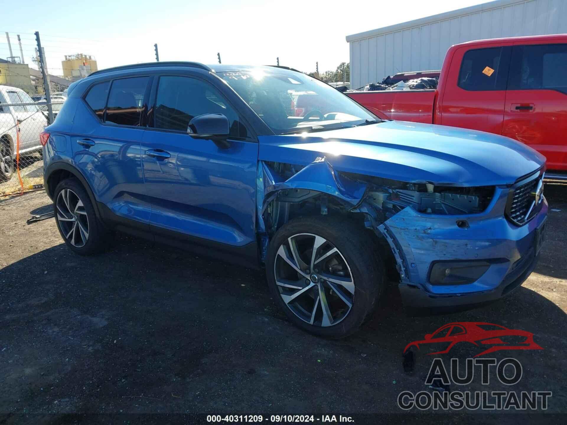 VOLVO XC40 2021 - YV4162UM5M2460256