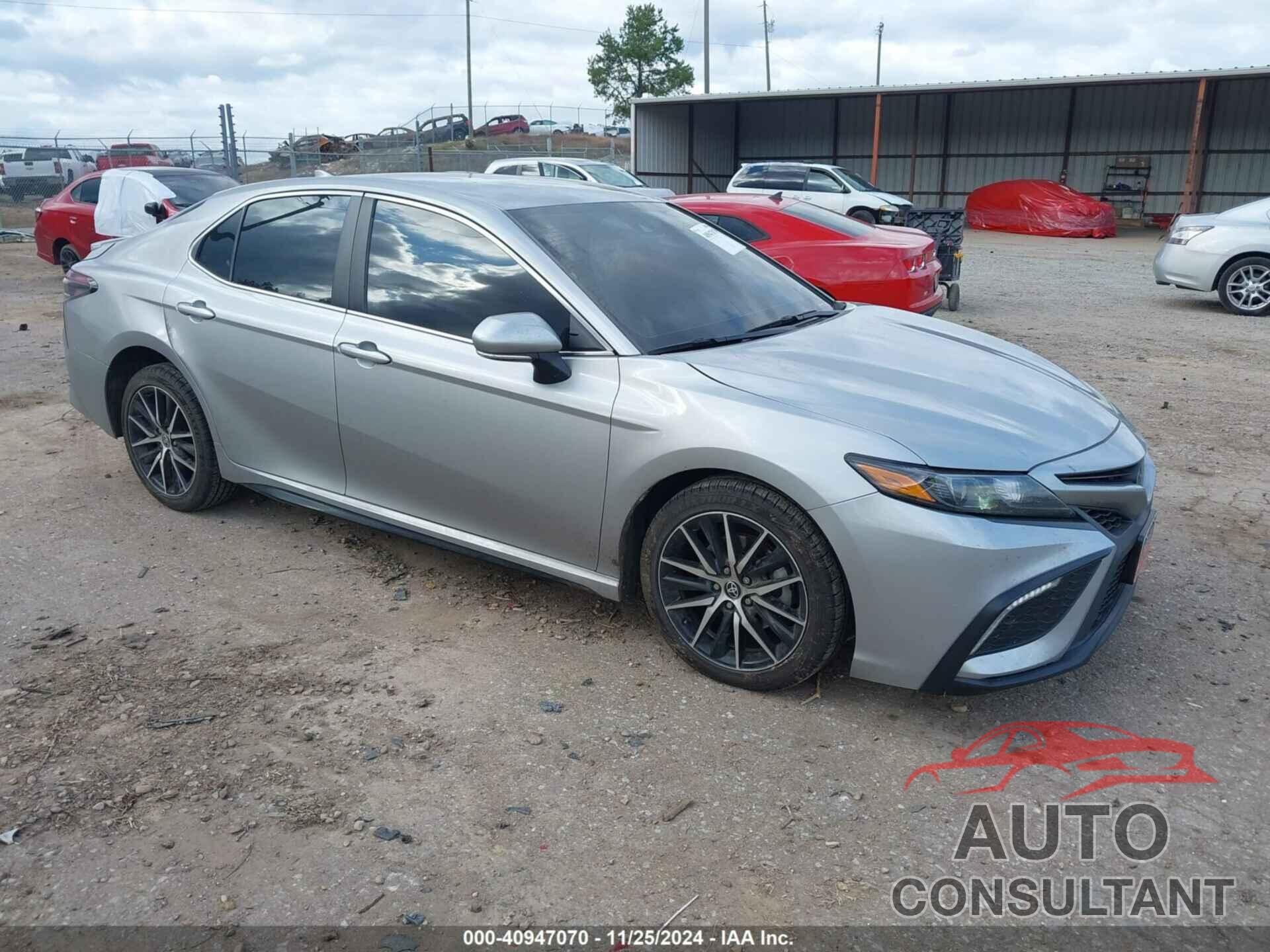 TOYOTA CAMRY 2022 - 4T1G11AK5NU030415