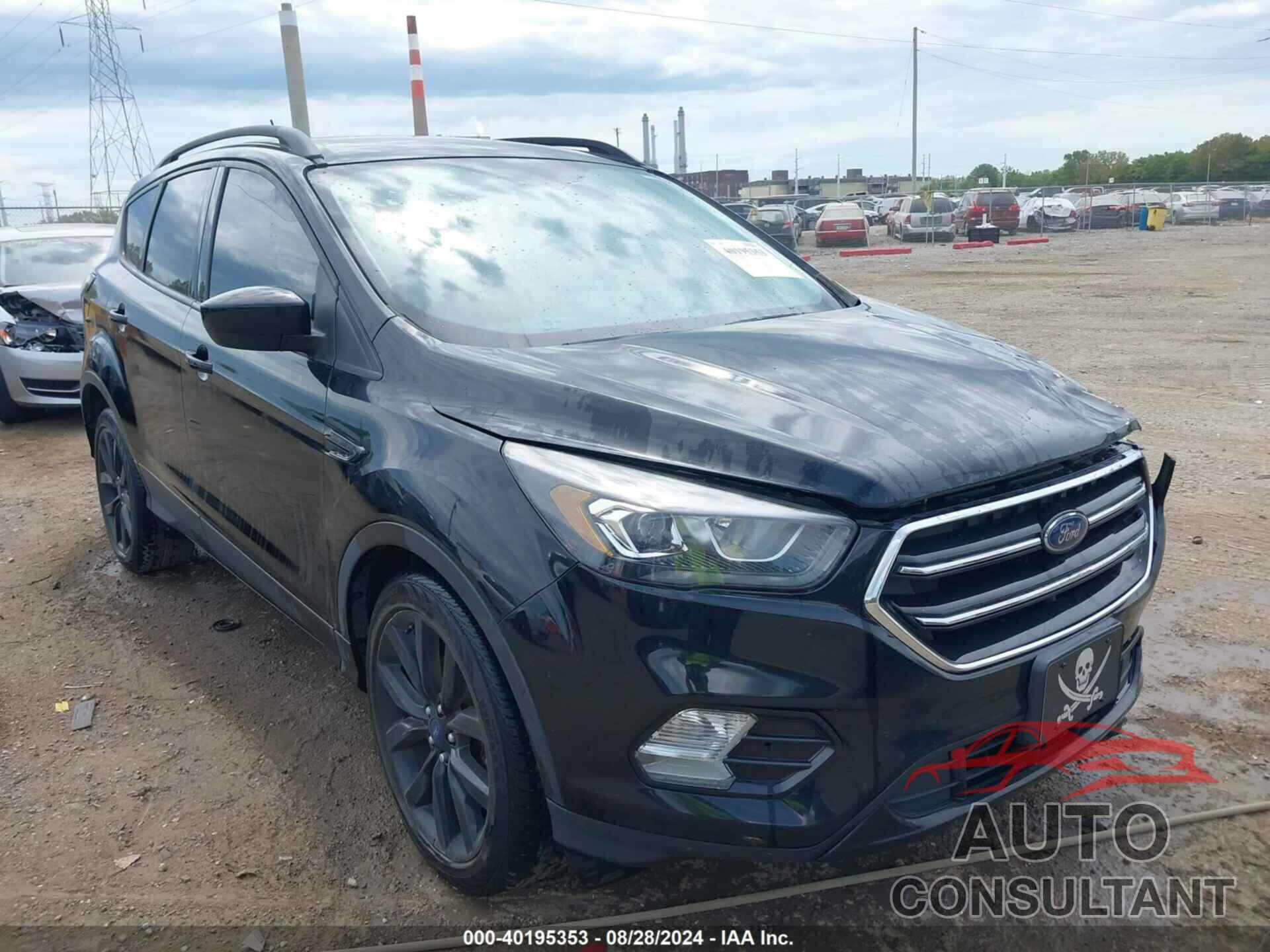 FORD ESCAPE 2018 - 1FMCU0GD5JUA96627