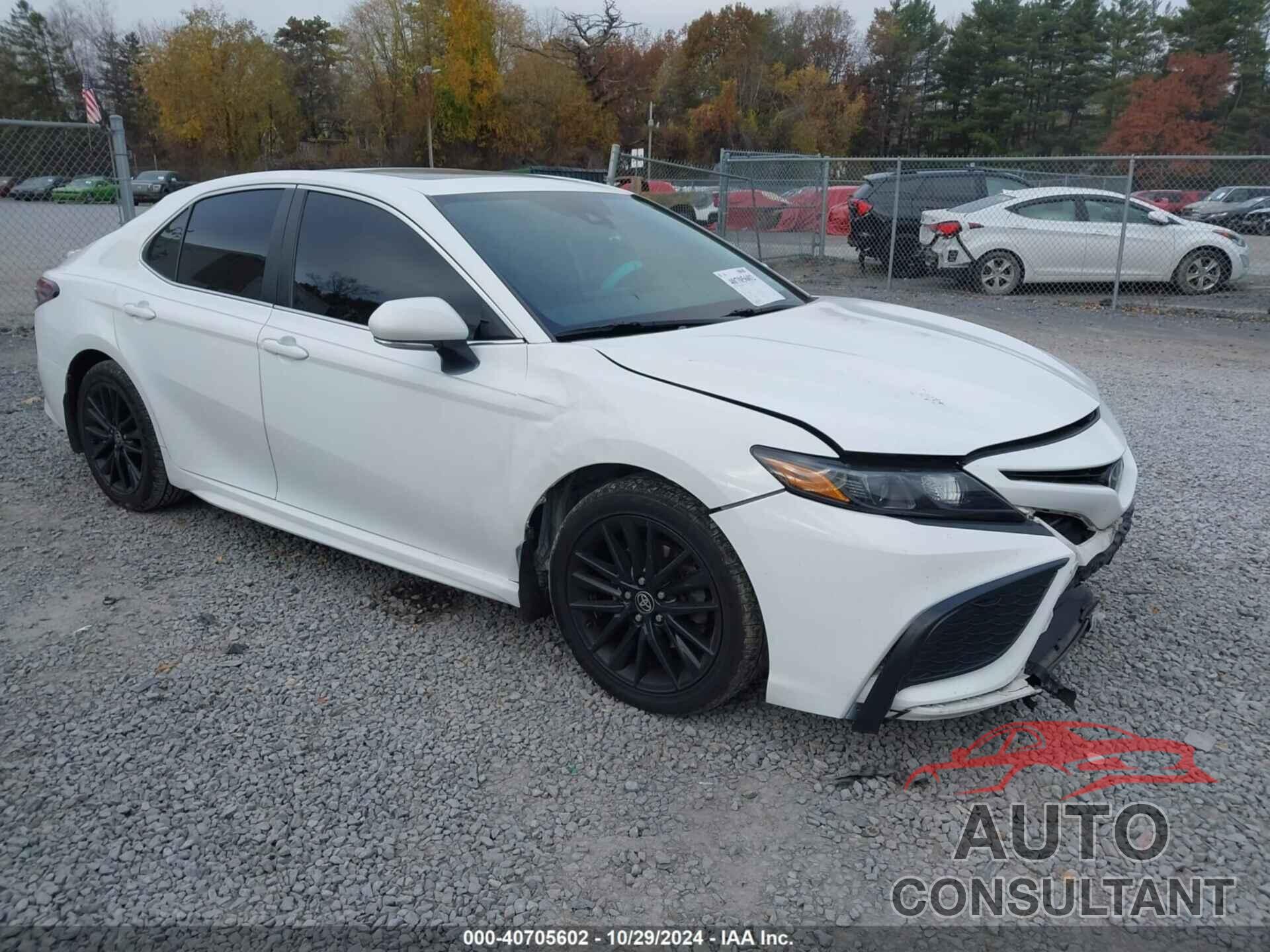 TOYOTA CAMRY 2021 - 4T1T11AK5MU556041