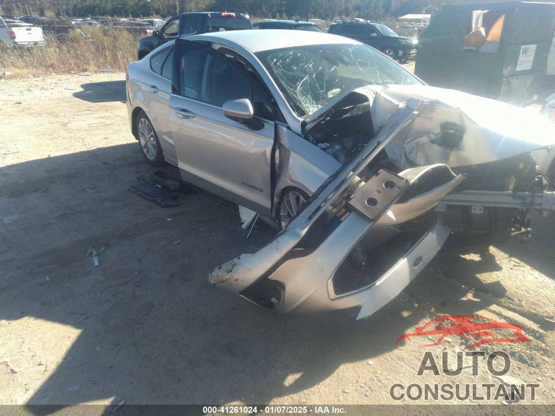 FORD FUSION HYBRID 2019 - 3FA6P0LU9KR142862