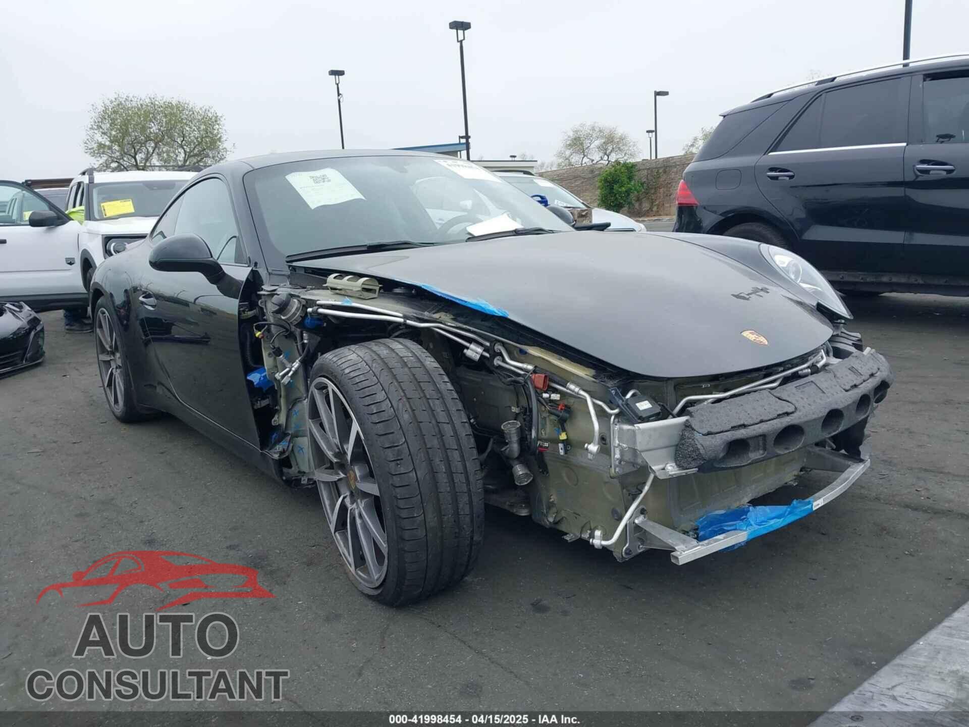 PORSCHE 911 2018 - WP0AA2A90JS105492