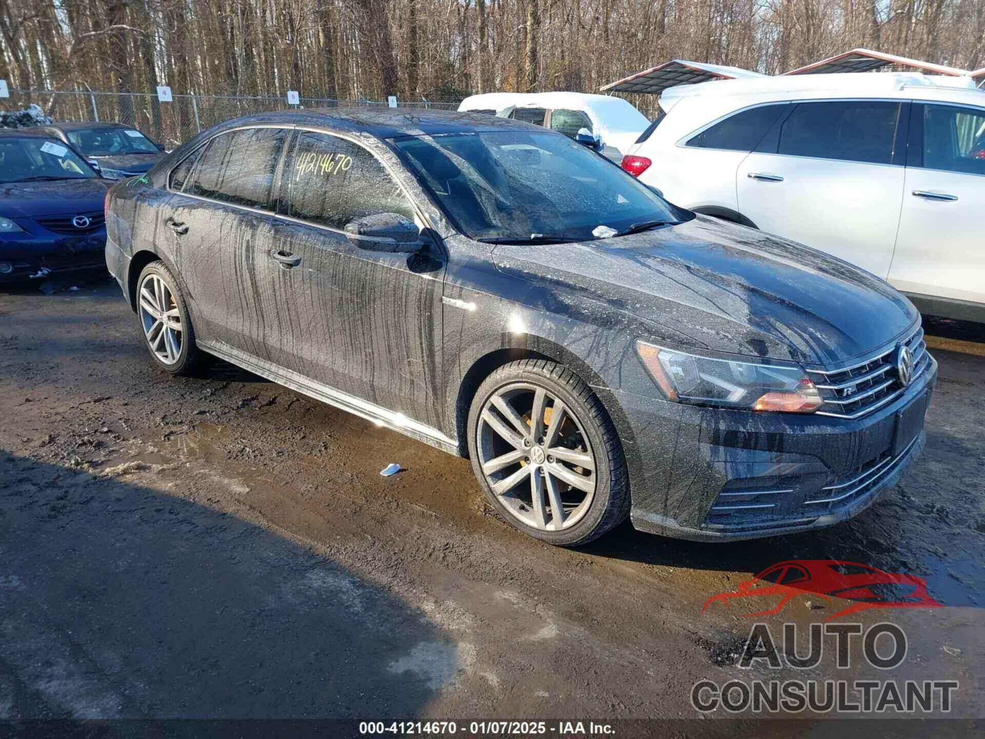 VOLKSWAGEN PASSAT 2018 - 1VWAA7A37JC020276