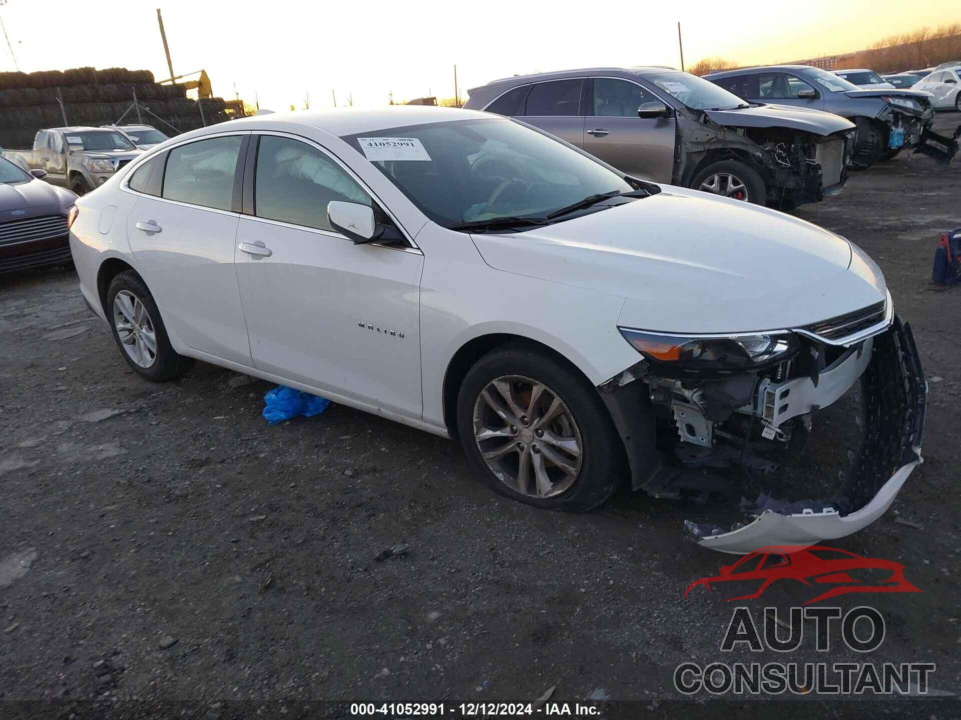 CHEVROLET MALIBU 2018 - 1G1ZD5ST6JF159435