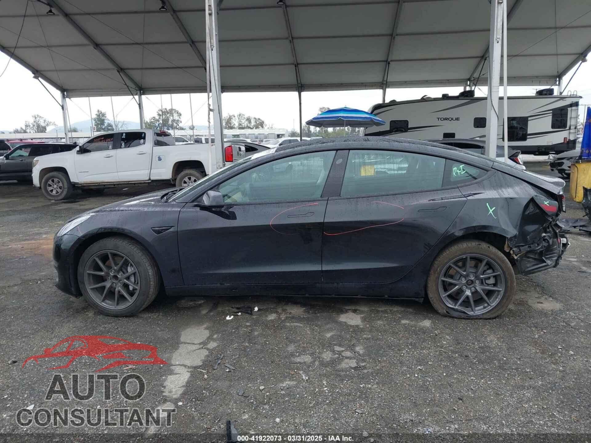 TESLA MODEL 3 2021 - 5YJ3E1EA2MF870622