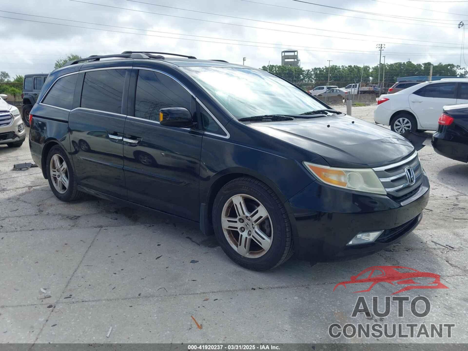 HONDA ODYSSEY 2013 - 5FNRL5H92DB003200