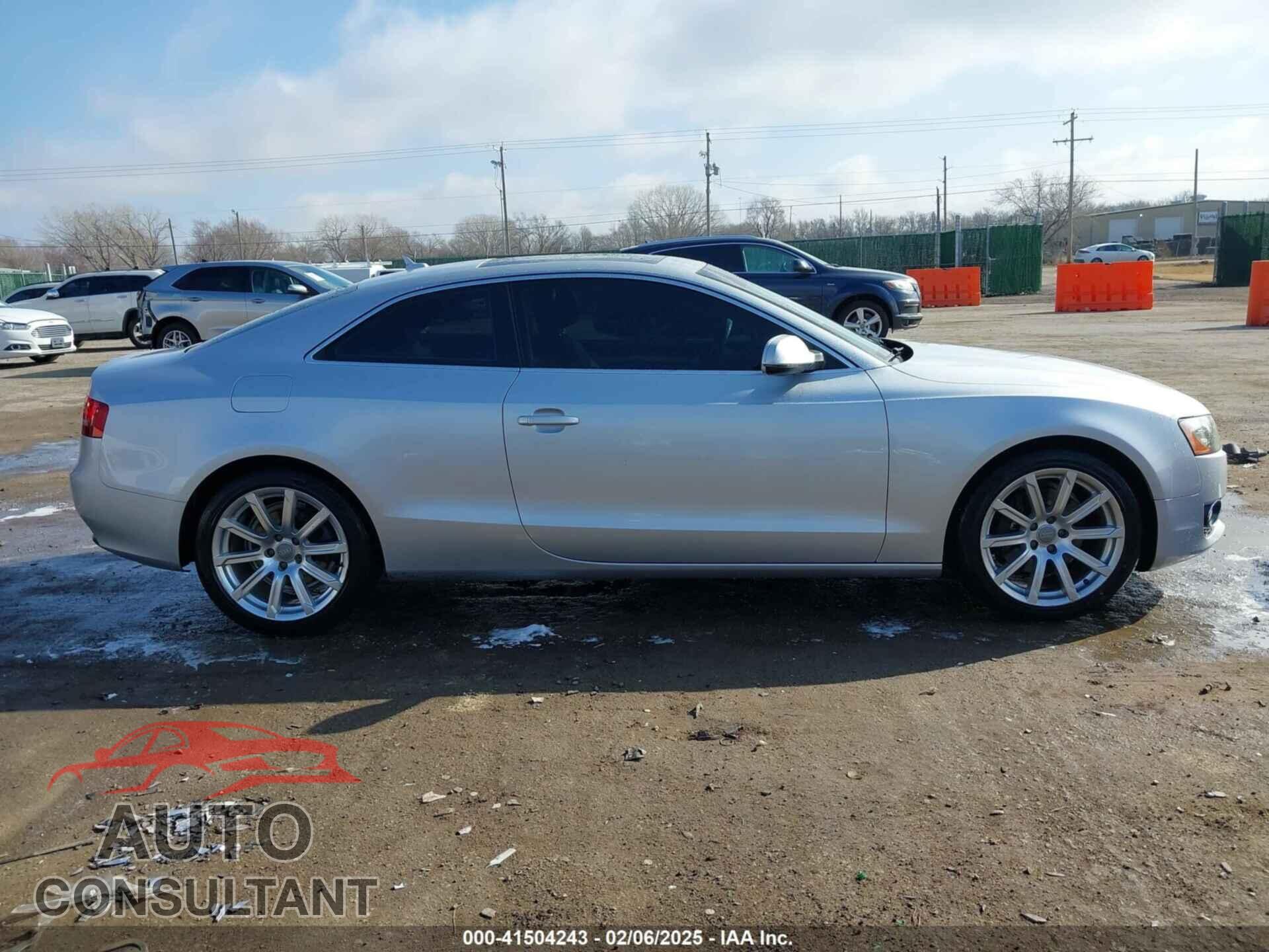 AUDI A5 2011 - WAURFAFR9BA031999