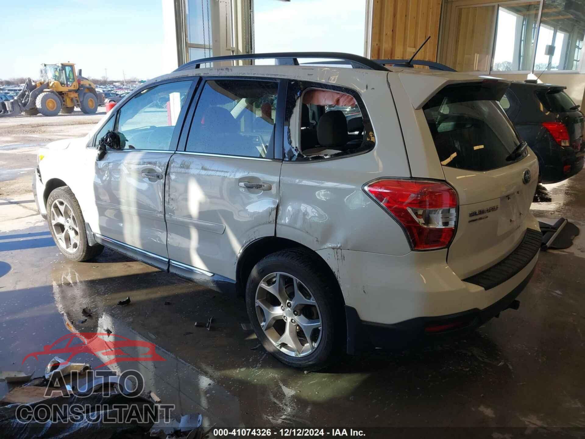 SUBARU FORESTER 2015 - JF2SJAUC8FH484723