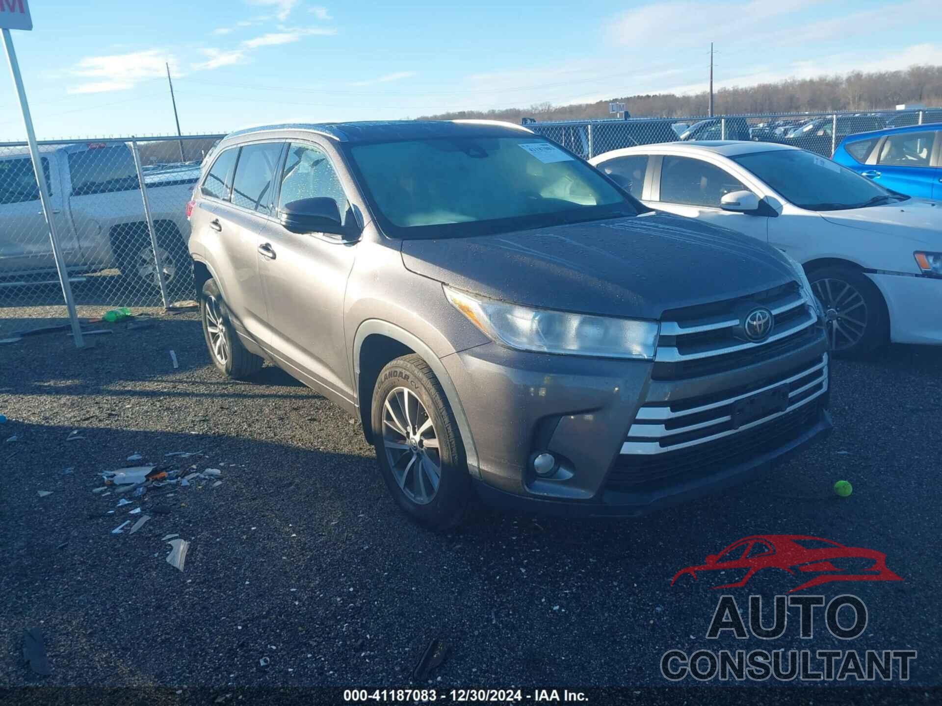 TOYOTA HIGHLANDER 2018 - 5TDJZRFH5JS850684