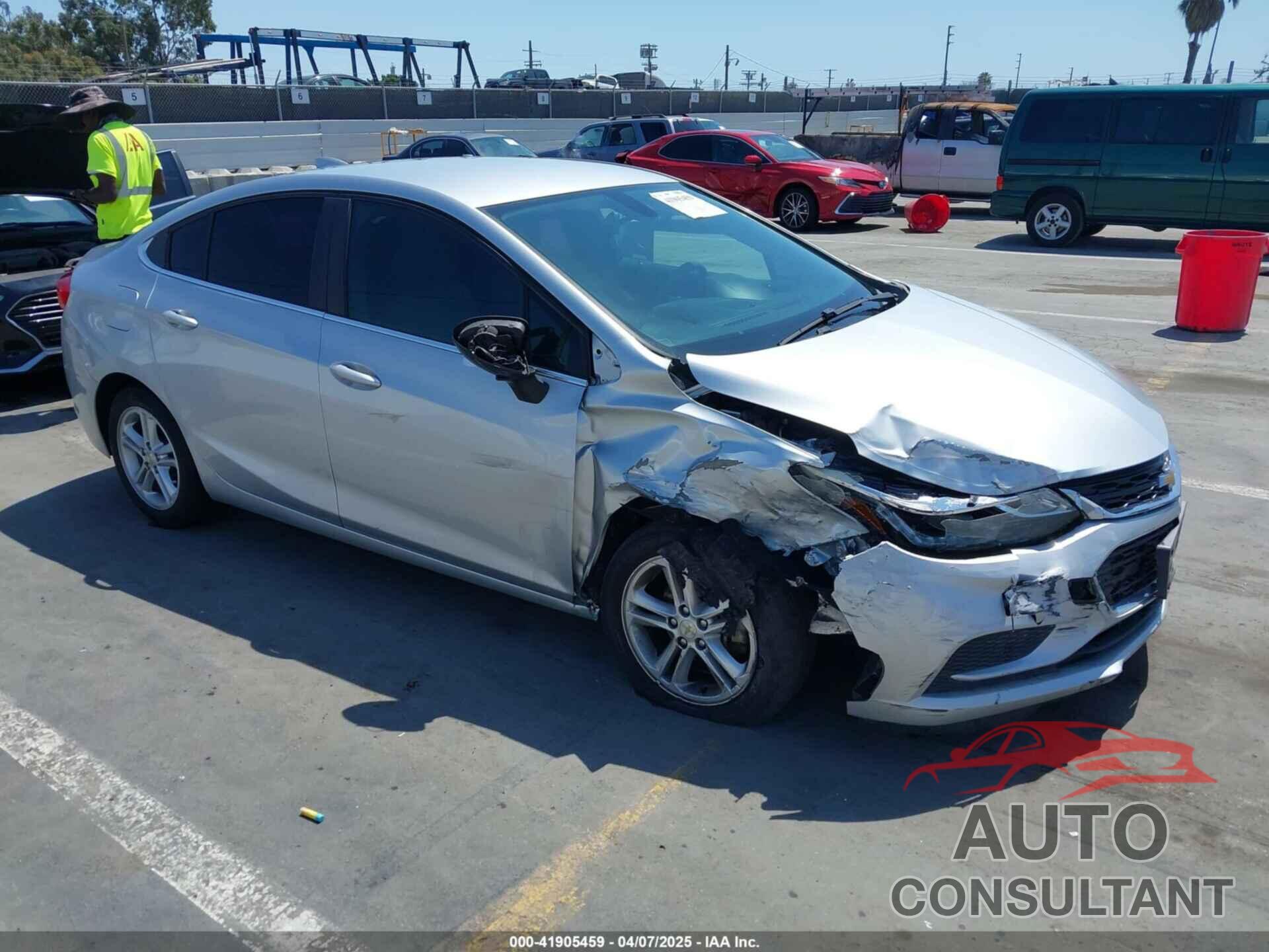 CHEVROLET CRUZE 2017 - 1G1BE5SM7H7203681