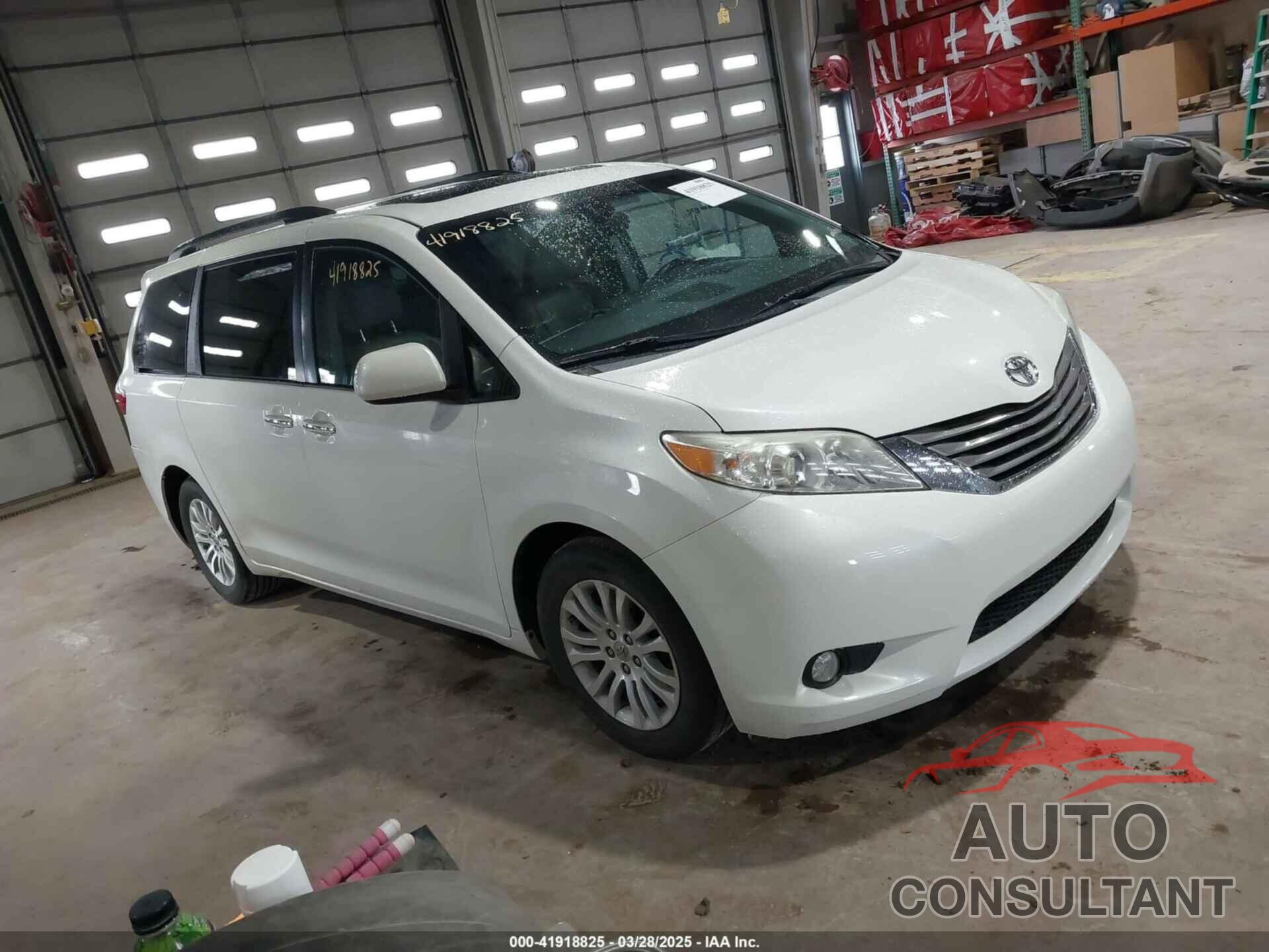 TOYOTA SIENNA 2015 - 5TDYK3DC8FS598525