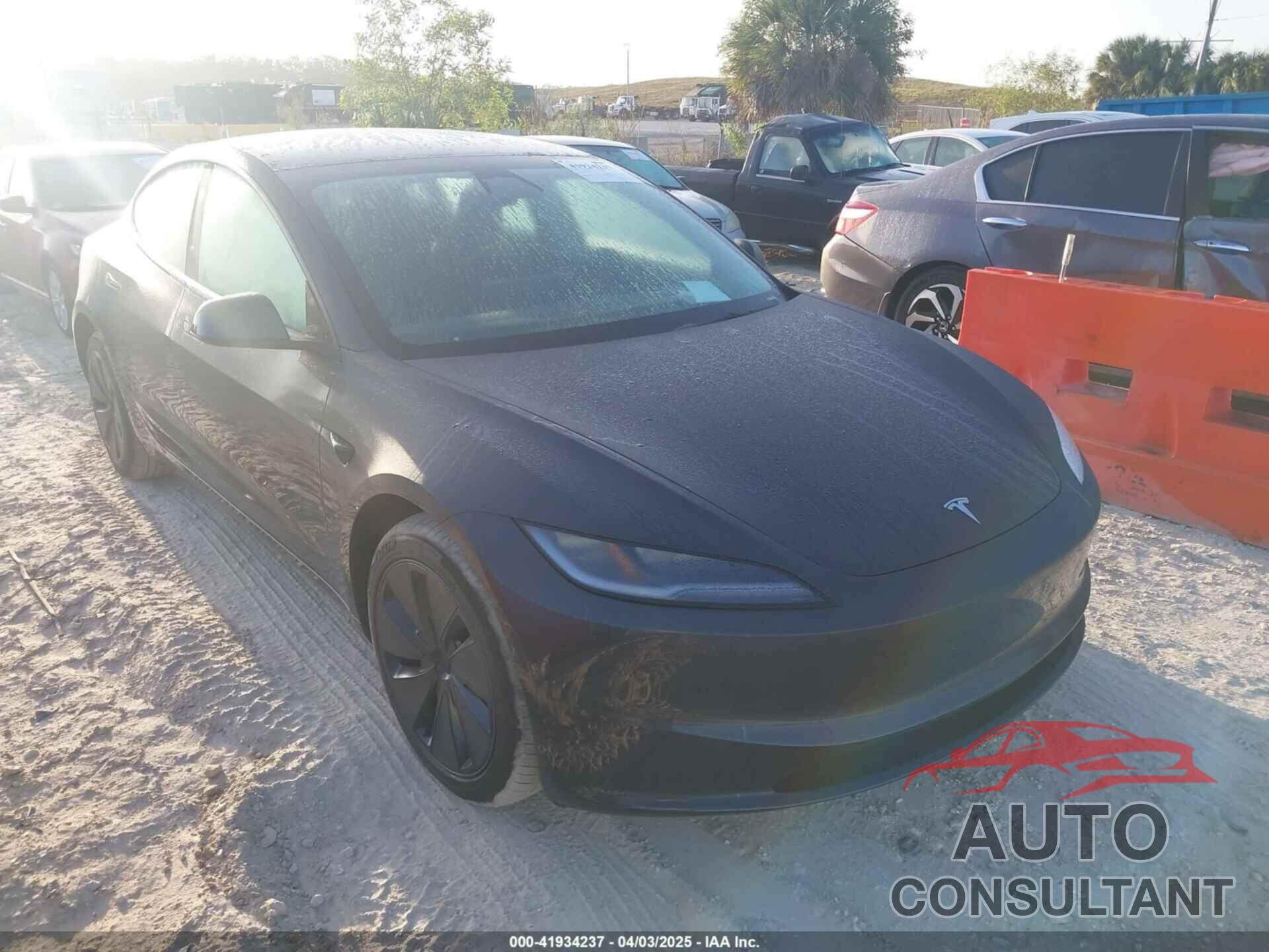 TESLA MODEL 3 2025 - 5YJ3E1EAXSF974949