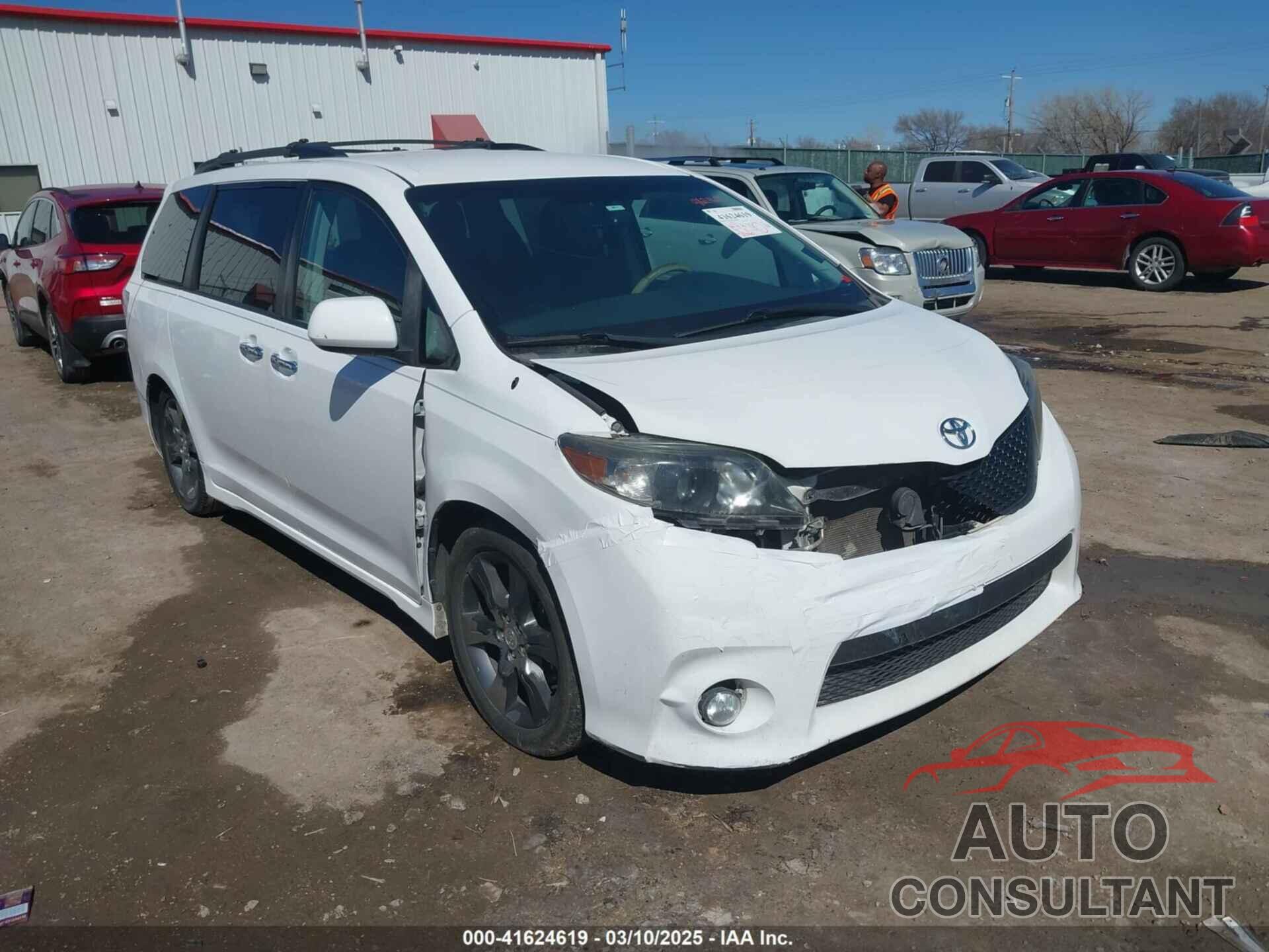 TOYOTA SIENNA 2014 - 5TDXK3DC0ES477207