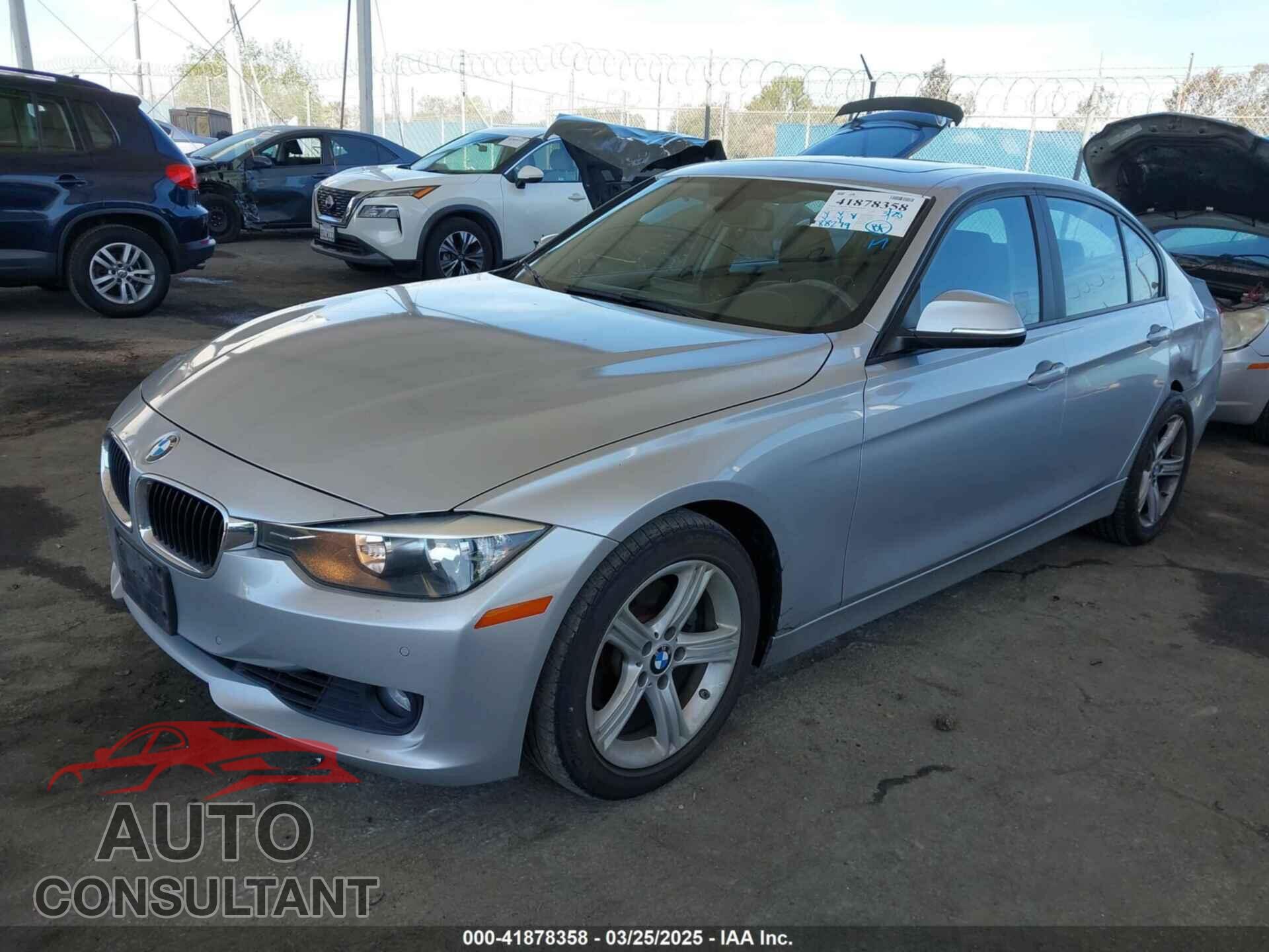 BMW 328I 2013 - WBA3C1G55DNR47357