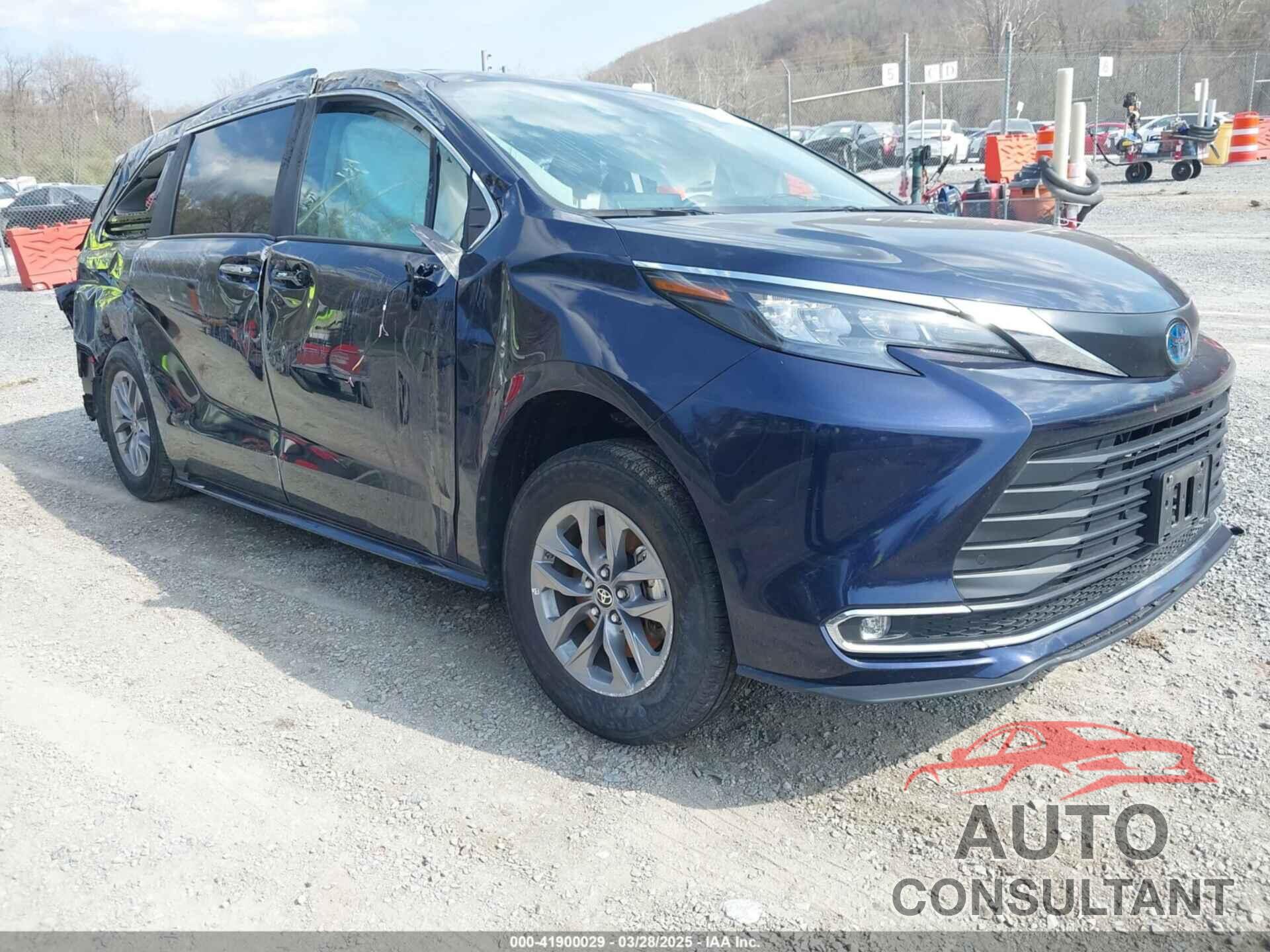 TOYOTA SIENNA 2024 - 5TDYRKEC3RS190250