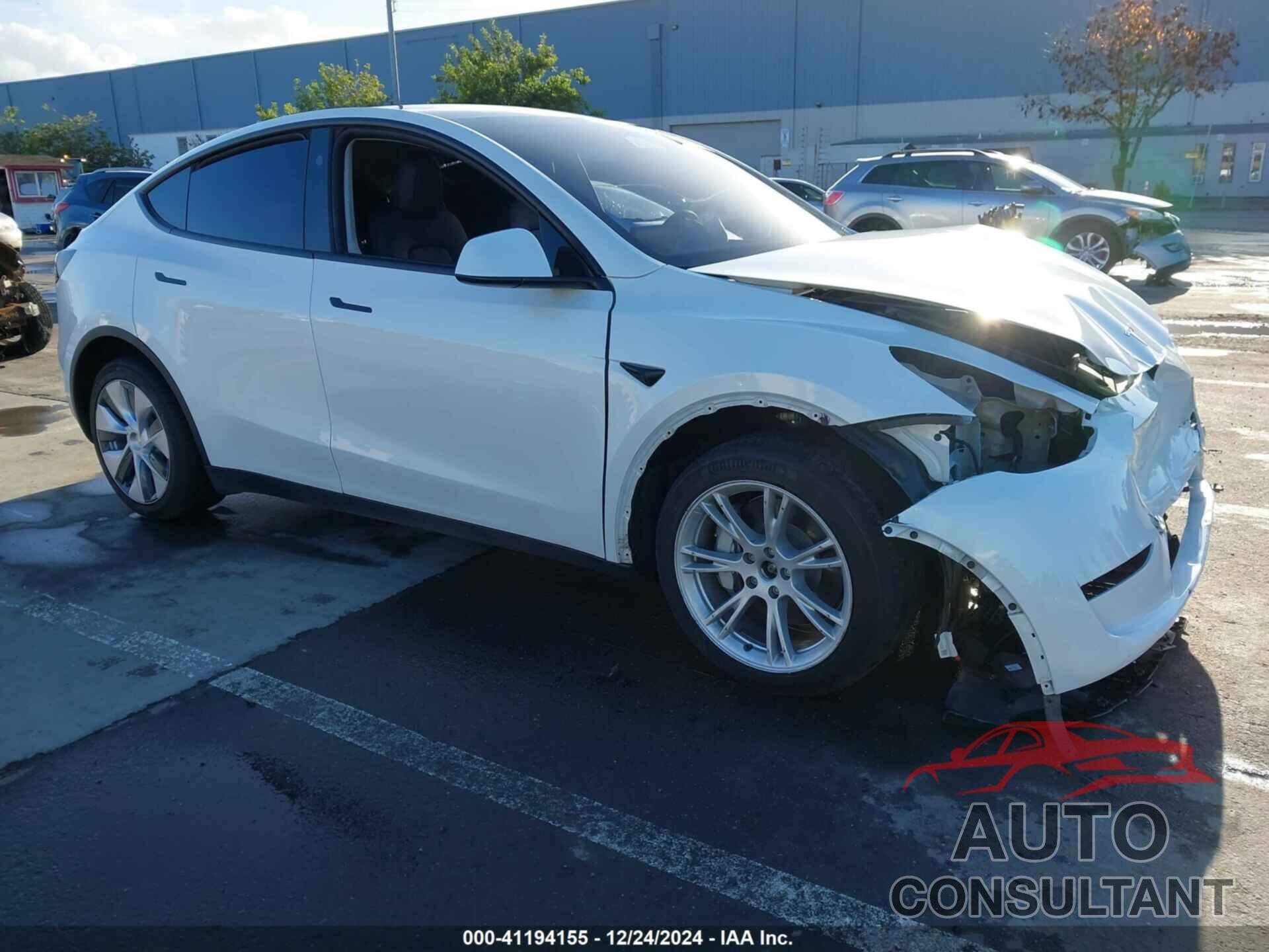 TESLA MODEL Y 2024 - 7SAYGDEE9RF071001