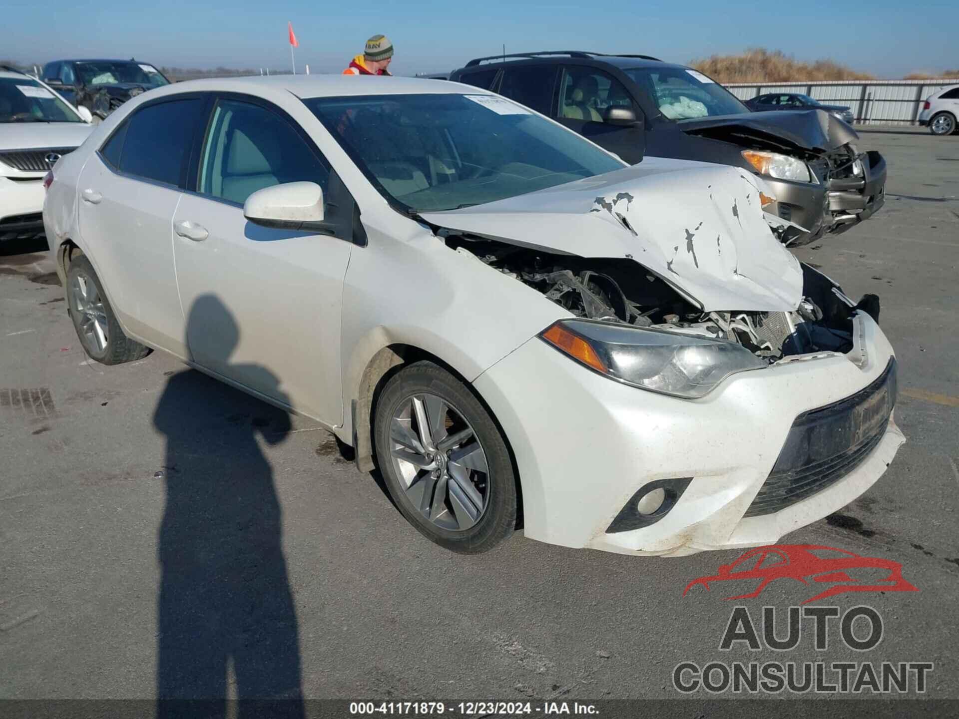 TOYOTA COROLLA 2015 - 5YFBPRHE3FP220157